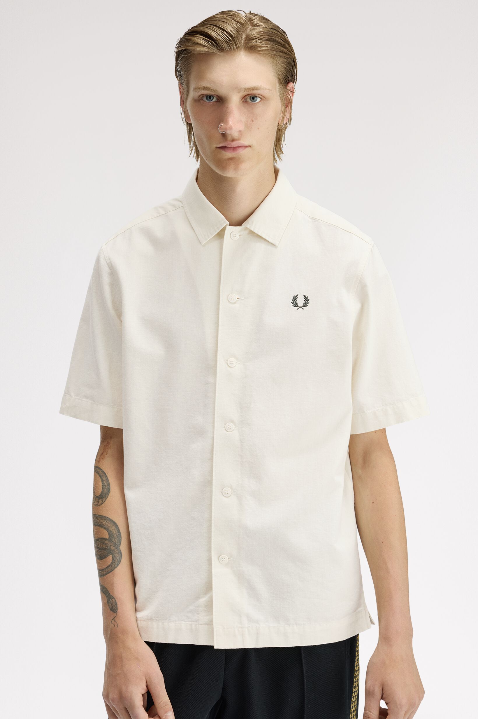 FRED PERRY 「Placket Detail Short Sleeve Shirt プラケットショートスリーブシャツ」|シャツ・ブラウス|