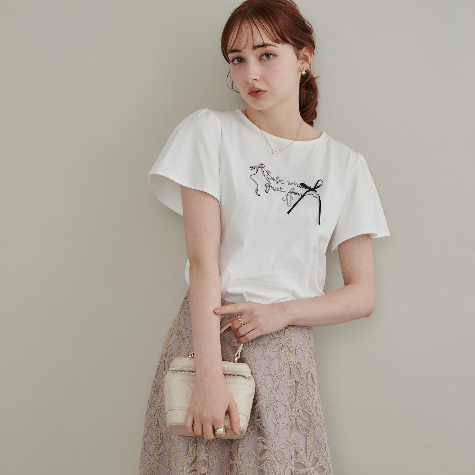 Couture broach「リボンロゴTシャツ」|Tシャツ・カットソー|オフホワイト(103