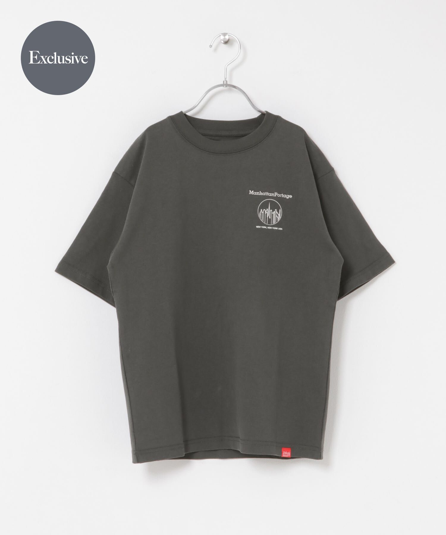 URBAN RESEARCH DOORS「『親子ﾘﾝｸ』『150ｻｲｽﾞ』『別注』MANHATTAN PORTAGE&times;DOORS 1ptﾌﾟﾘﾝﾄT  」|その他|チャコールグレー