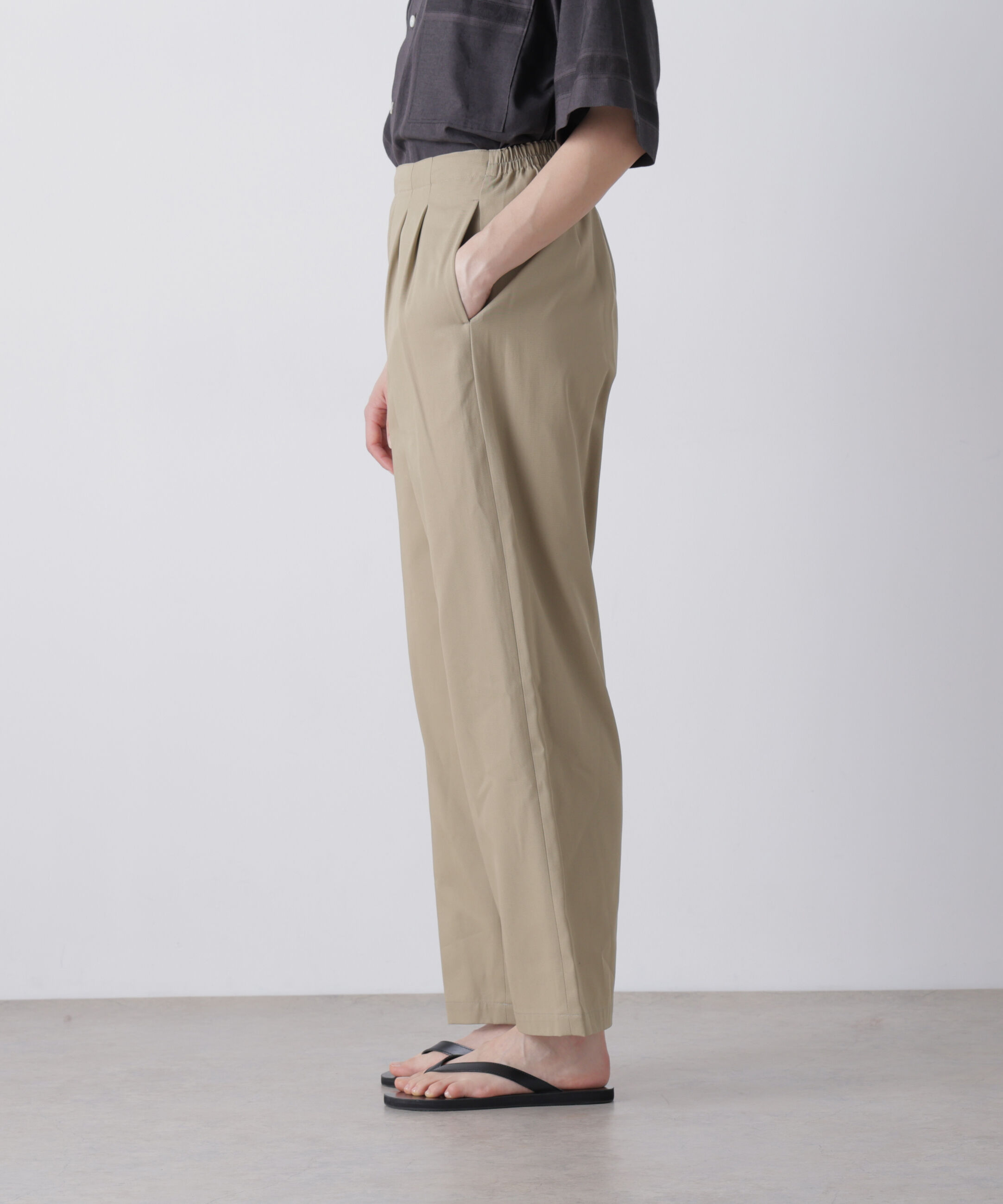 YLEVE 「YLEVE / HIGH TWISTED COTTON GABA EASY TROUSERS」|その他|