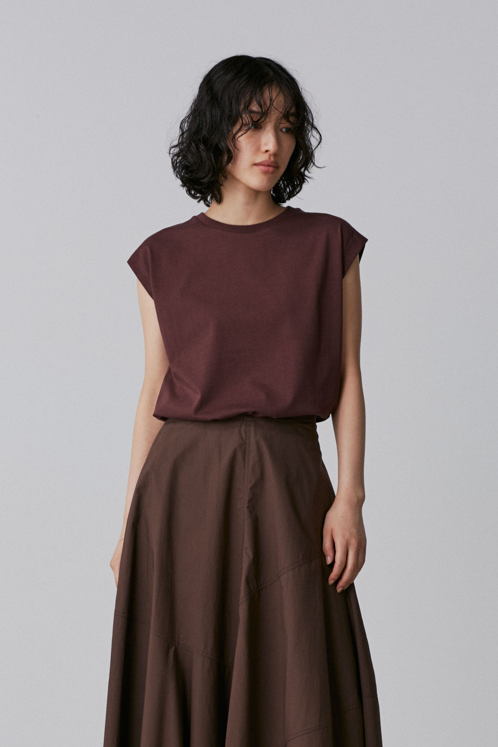 YLEVE 「YLEVE / ORGANIC COTTON BIO NO SLEEVE」|Tシャツ・カットソー|ブラウン