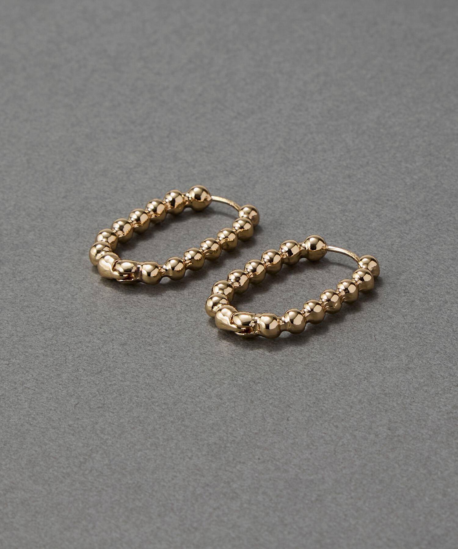 Phoebe「【金属アレルギー対応】バブルオーバルフープピアス　ゴールド」|ピアス|