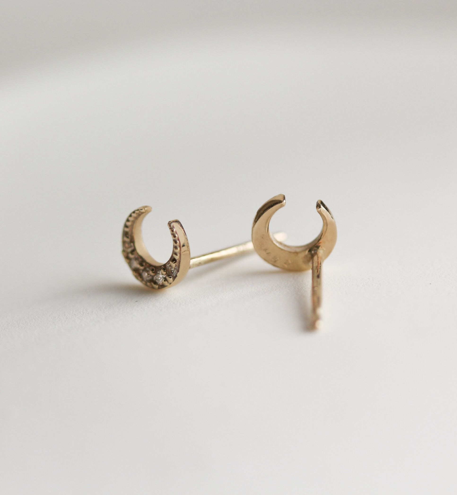  「K10YG ダイヤモンド クレセントムーン ピアス」|ピアス|