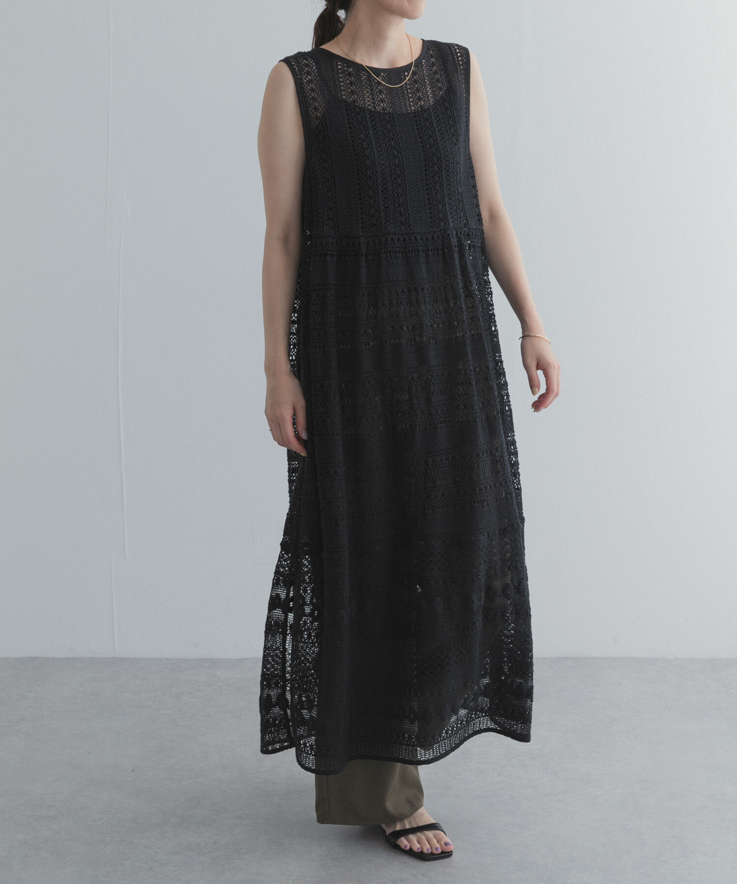 URBAN RESEARCH DOORS「総レースノースリーブワンピース」|ワンピース|ブラック