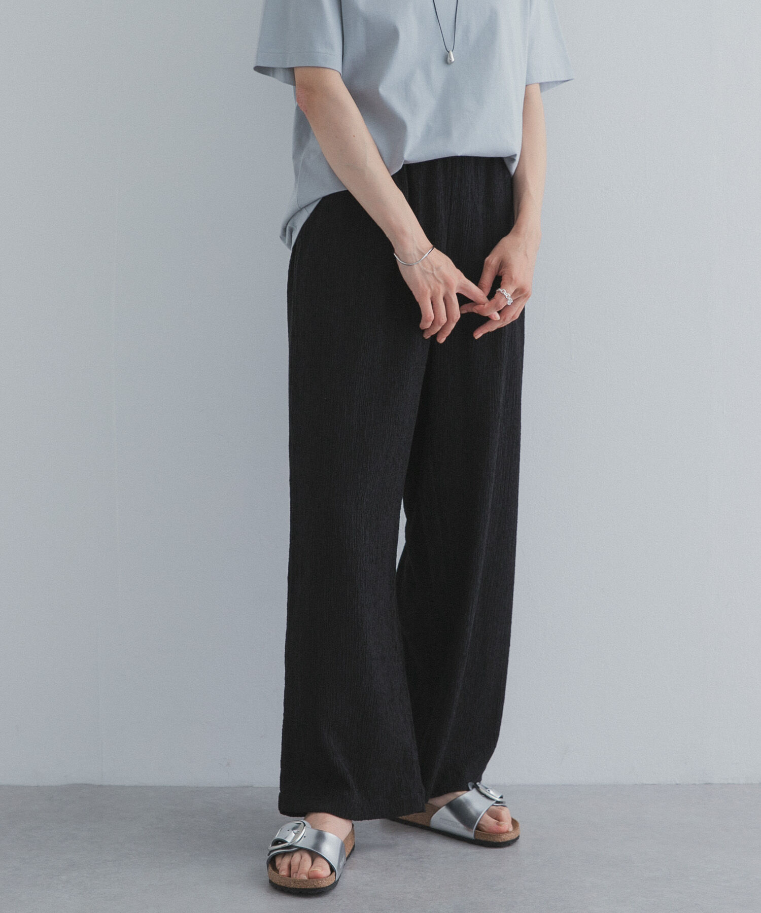 URBAN RESEARCH DOORS「楊柳ストレートイージーパンツ」|その他|ブラック