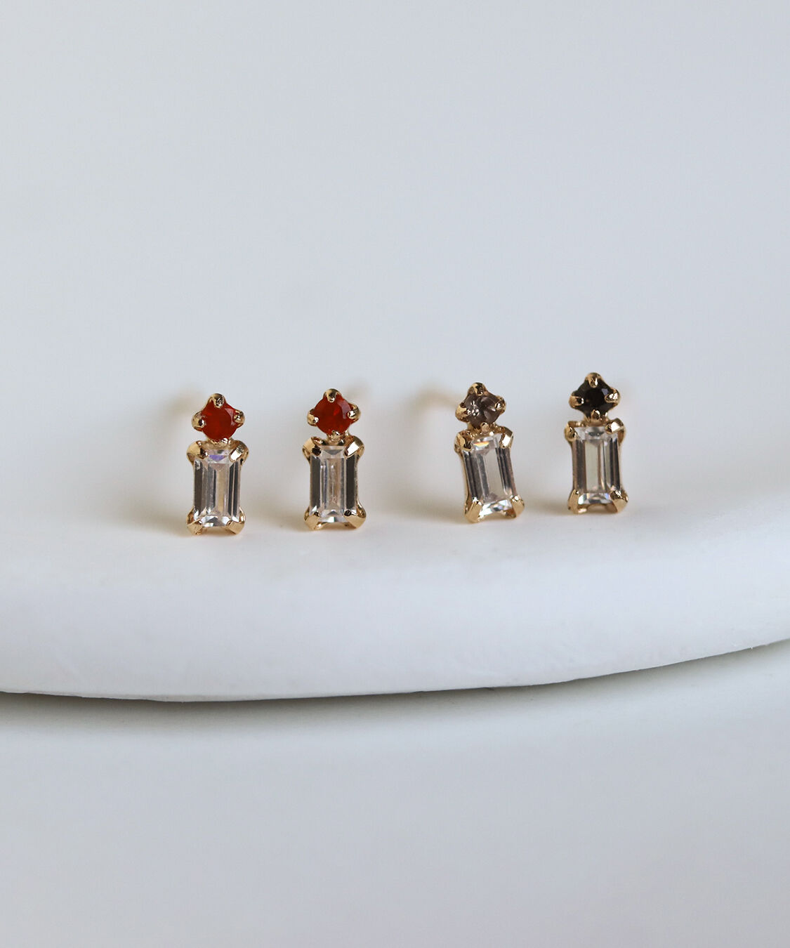  「カラーストーン / キュービックジルコニア ピアス | K10YG」|ピアス|オレンジ