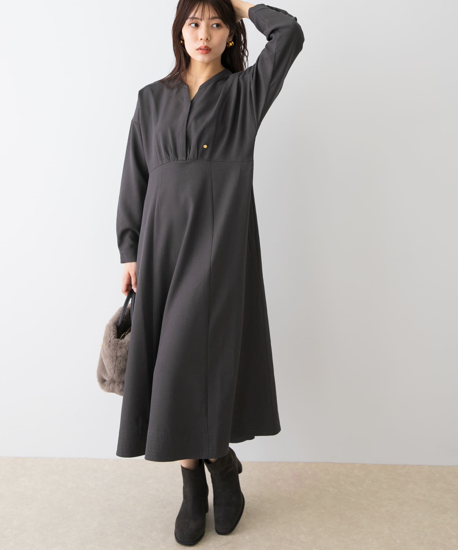 URBAN RESEARCH ROSSO「『UR TECH SMOOTHLUXE』F by ROSSO　キーネックワンピース」|ワンピース|