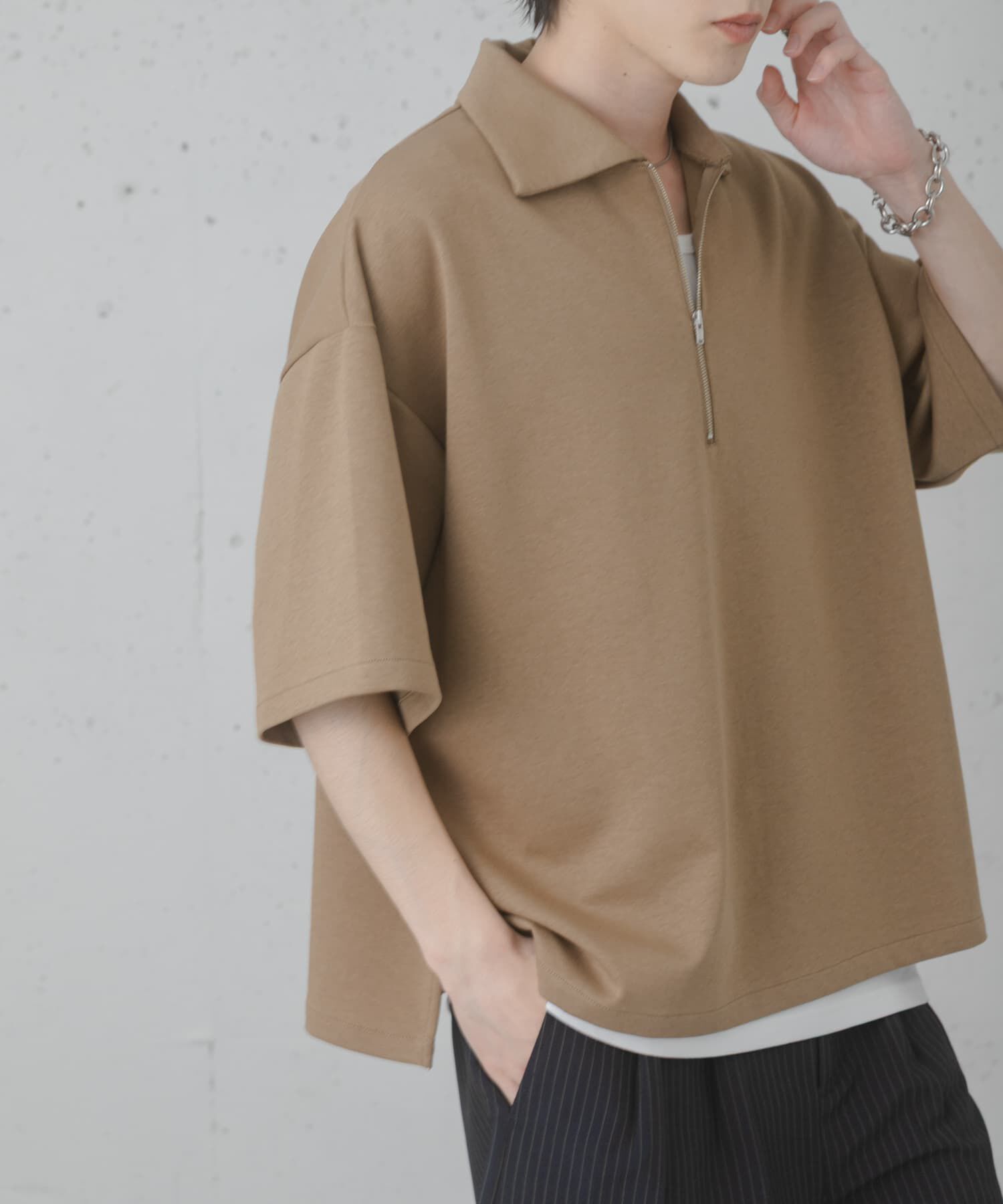 SENSE OF PLACE by URBAN RESEARCH「『ユニセックス』ダンボールポンチハーフジップショートスリーブTシャツ」|Tシャツ・カットソー|ベージュ
