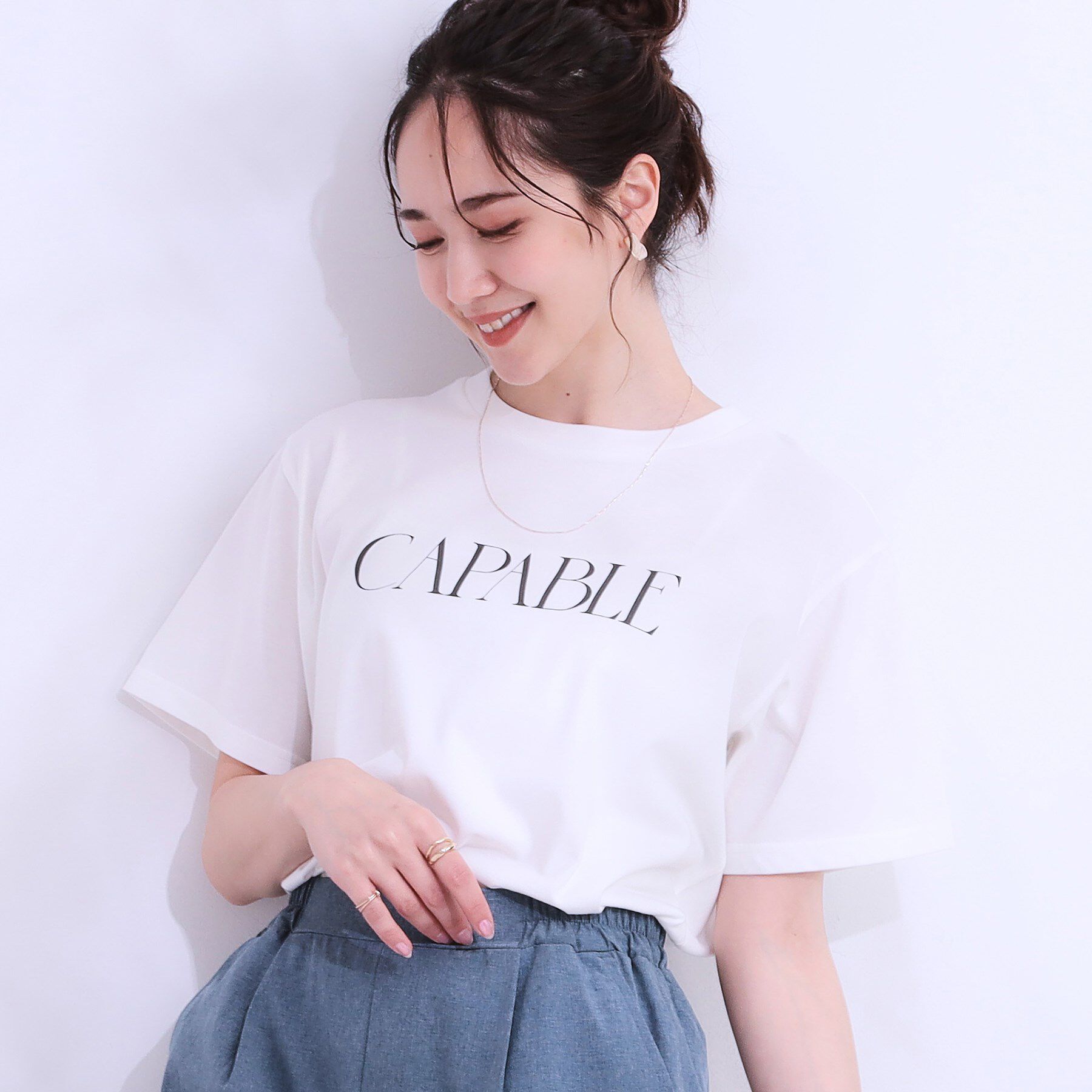 SHOO･LA･RUE「【S-LL/ひんやり/UV】汗をかいても気になりにくい グラフィックTシャツ」|Tシャツ・カットソー|ホワイト(101)