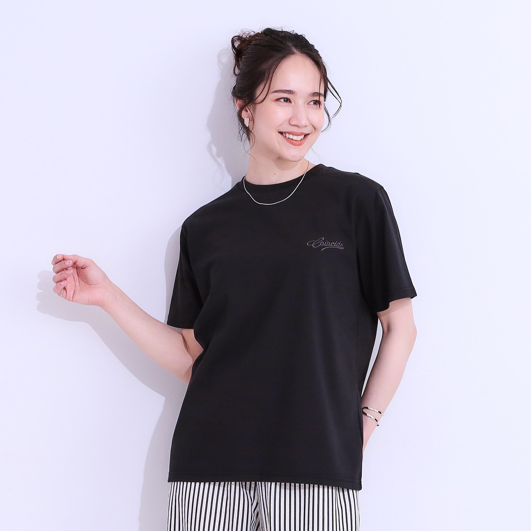 SHOO･LA･RUE「【S-LL/ひんやり/UV】汗をかいても気になりにくい グラフィックTシャツ」|Tシャツ・カットソー|