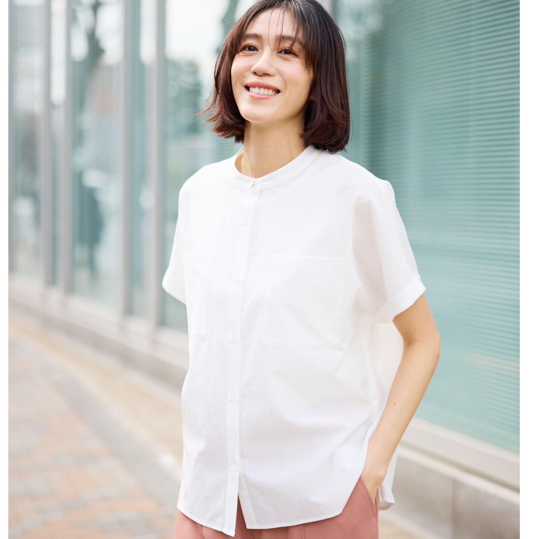 SHOO･LA･RUE「【さらり快適/UV/S-LL】風が通り抜ける ひんやり半袖バンドカラーシアーシャツ」|シャツ・ブラウス|