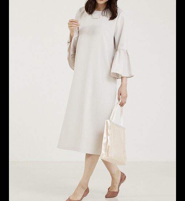 abahouse mavie「【WEB Domani掲載】【エニデイカセット】袖フレアーワンピース」|ワンピース|グレージュ