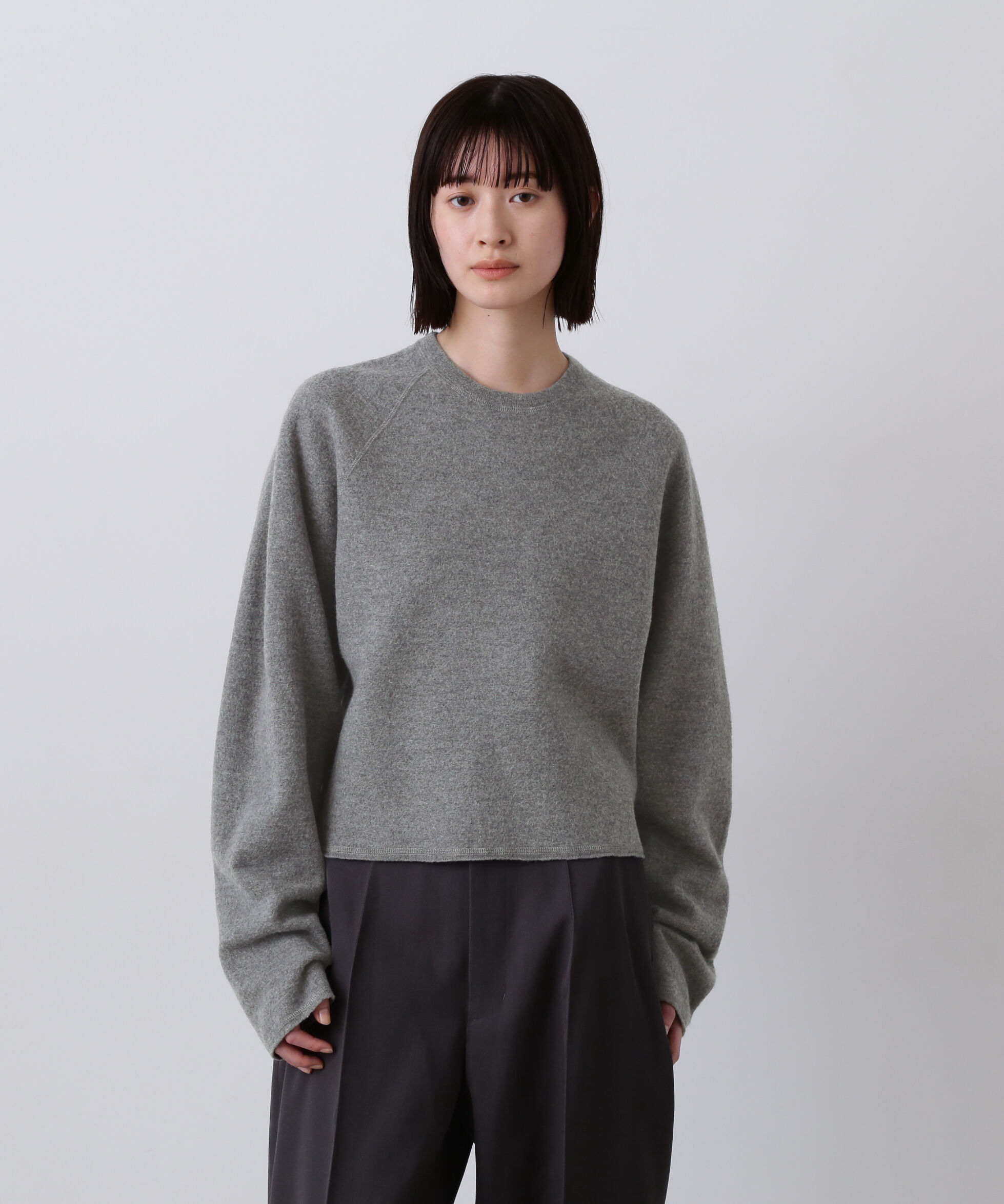 YLEVE 「YLEVE / ULTRAFINE MERINO MILLED WOOL KNIT PULL OVER」|ニット・セーター|グレー