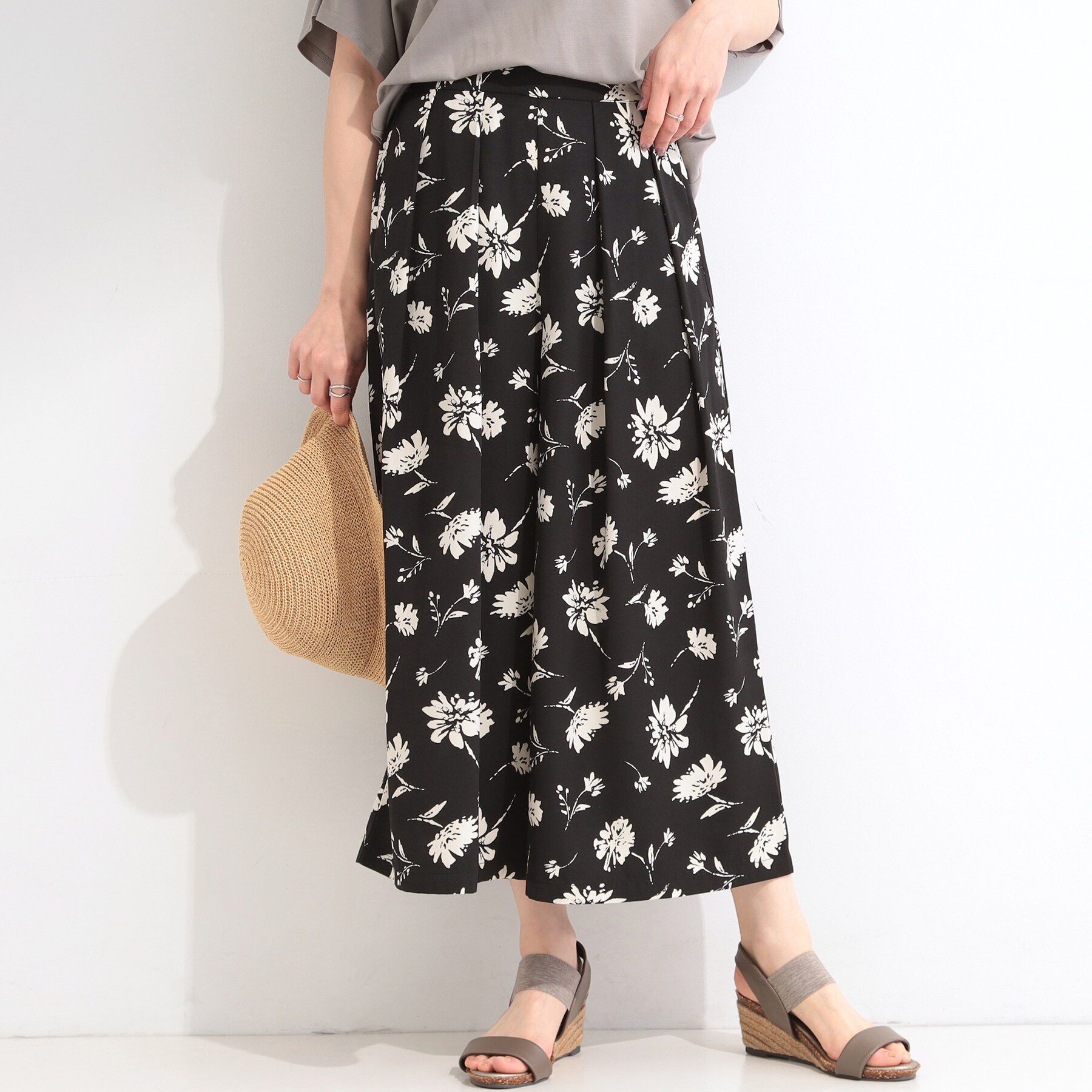 SHOO･LA･RUE「【S-LL/柄が選べる】品よく華やか 花柄アソートプリントスカーチョ」|その他|ブラック(719)