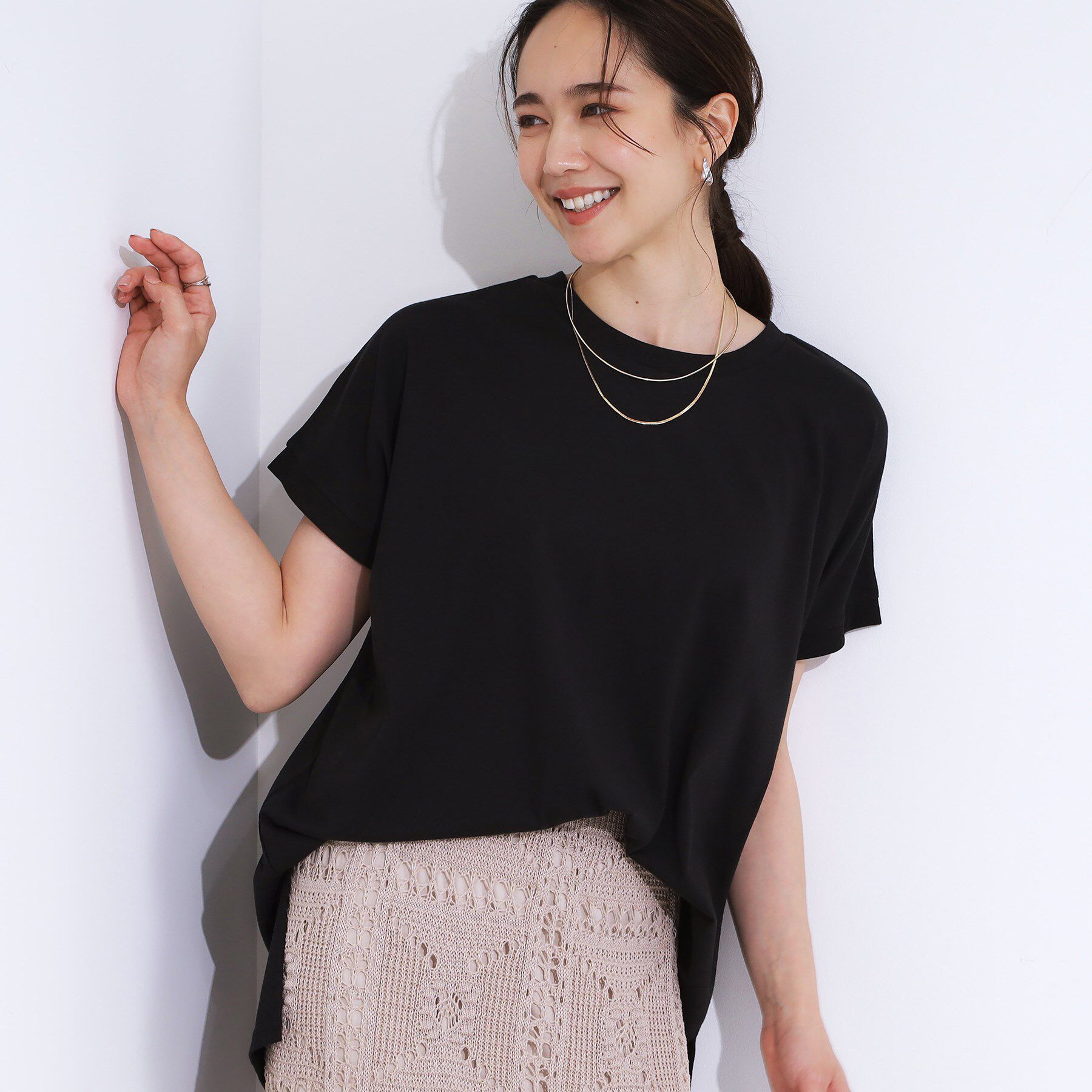 SHOO･LA･RUE「【洗える/S-LL/ひんやり/UV】汗をかいても気になりにくい スリットトップス」|Tシャツ・カットソー|ブラック(019)