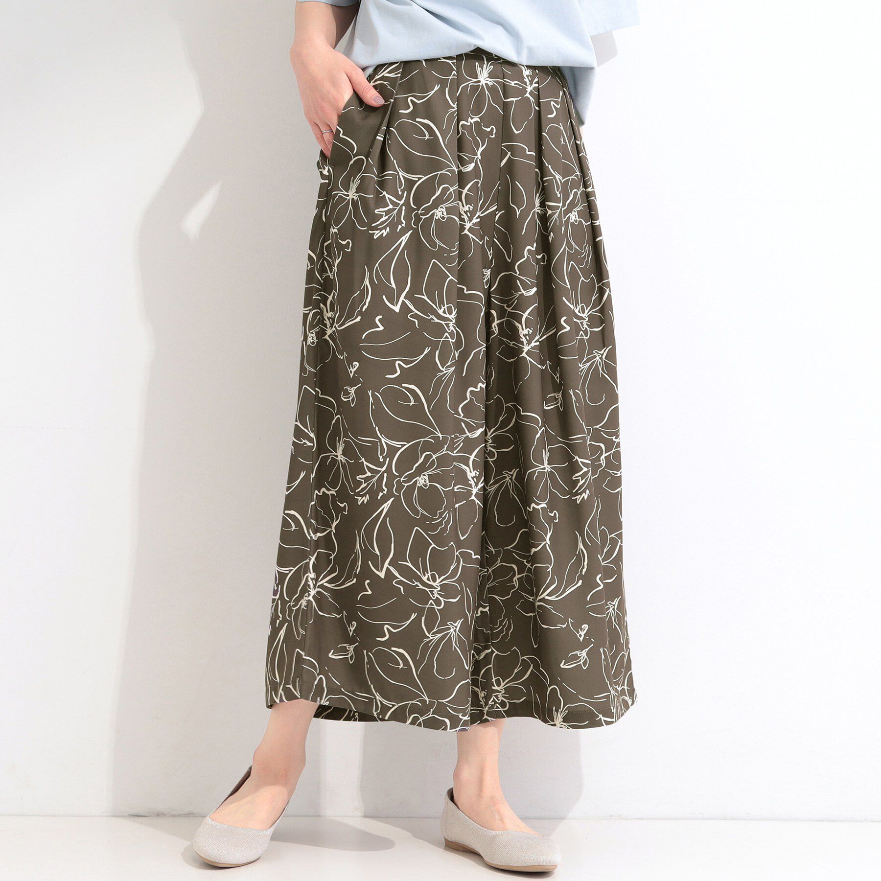 SHOO･LA･RUE「【S-LL/柄が選べる】品よく華やか 花柄アソートプリントスカーチョ」|その他|ブラウン(743)