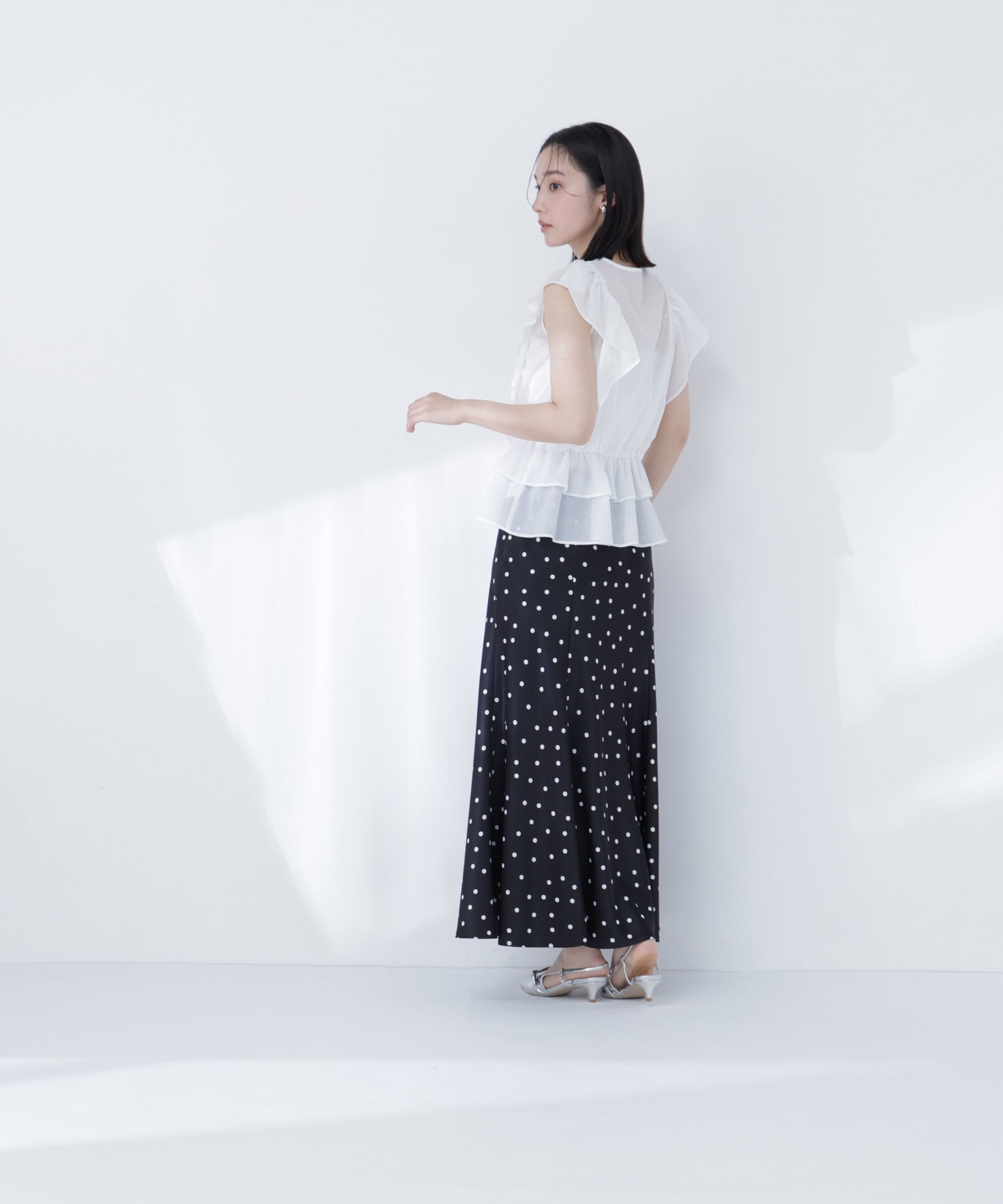  「〈山本里菜さんコラボ〉ラッフル楊柳ペプラムブラウス」|シャツ・ブラウス|