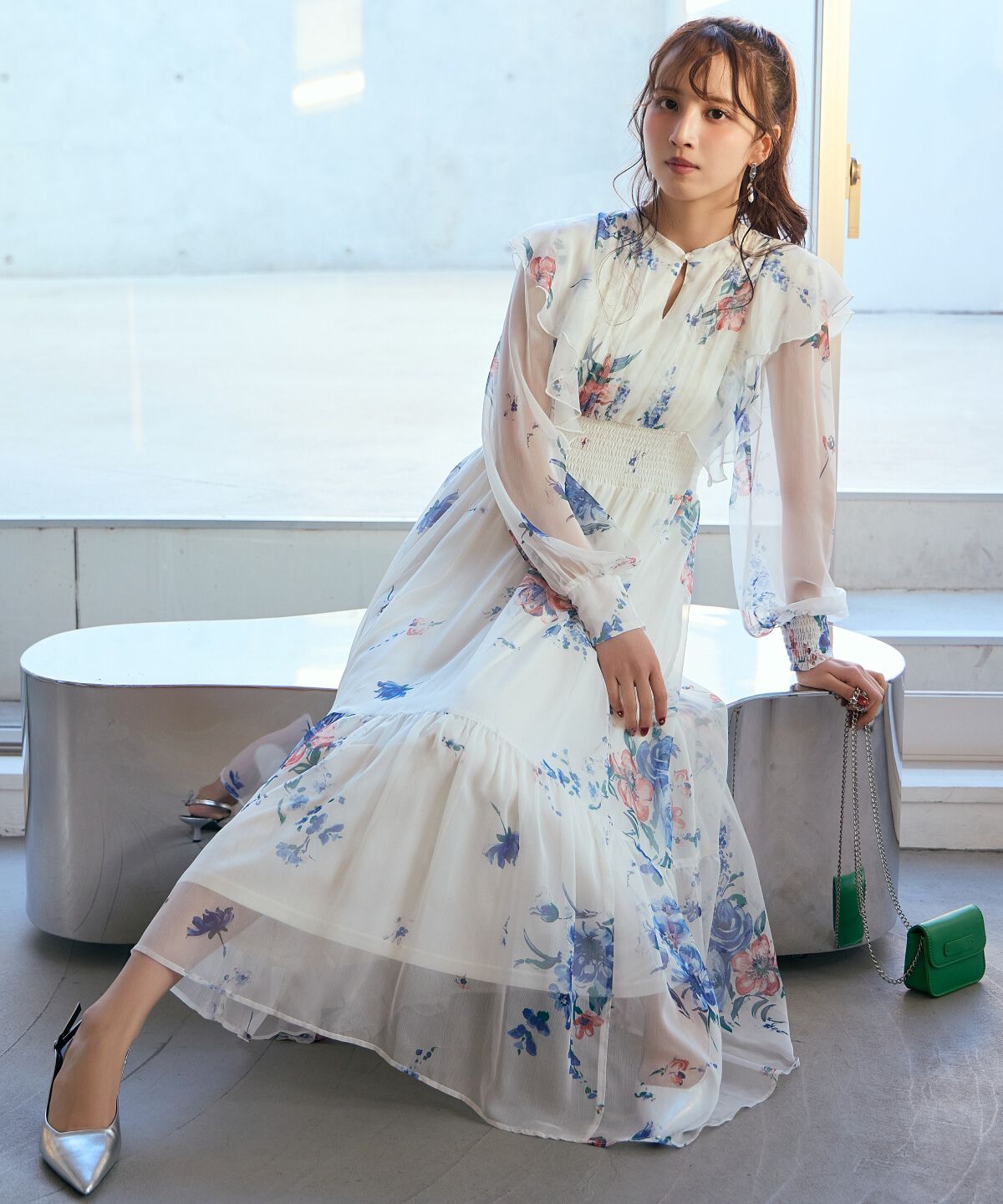 アンドクチュール「フラワープリントタックワンピース」|ワンピース|オフ