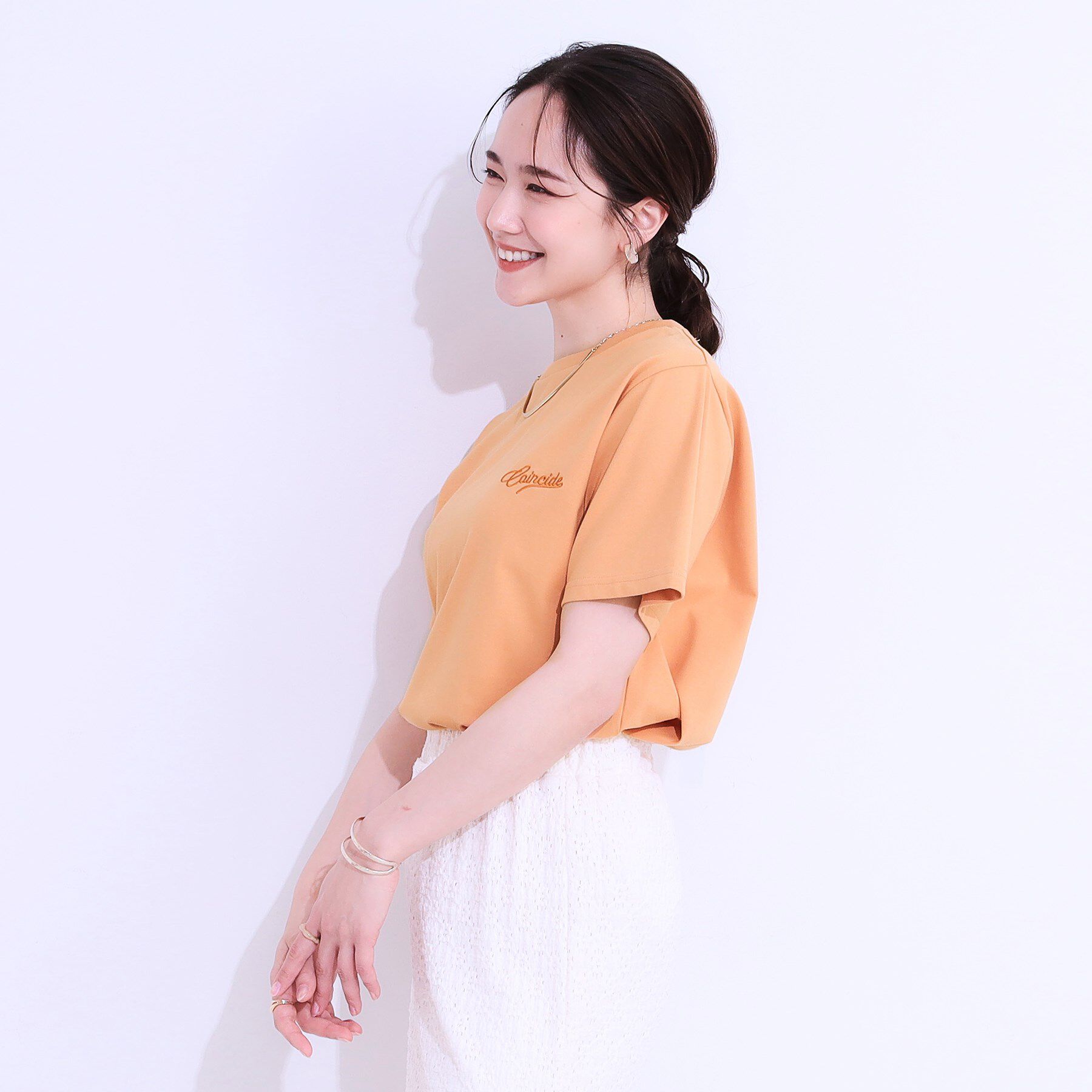 SHOO･LA･RUE「【S-LL/ひんやり/UV】汗をかいても気になりにくい グラフィックTシャツ」|Tシャツ・カットソー|