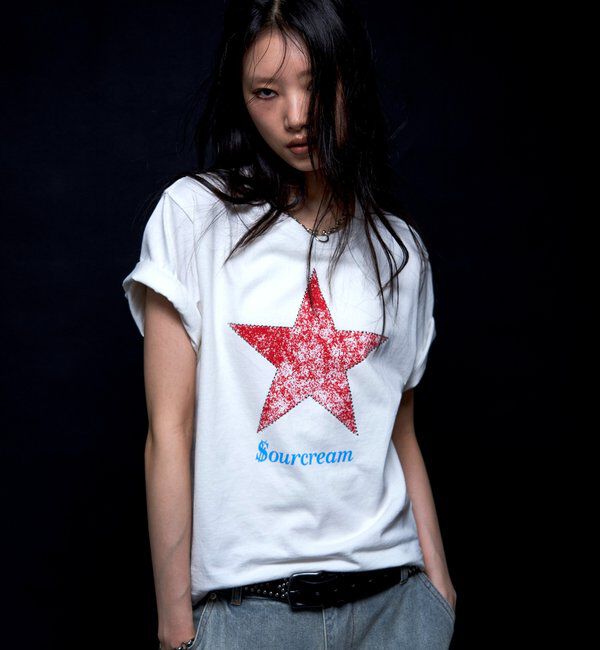  「【UNISEX】【Sourcream】ラインストーンスターグラフィックTEE」|Tシャツ・カットソー|