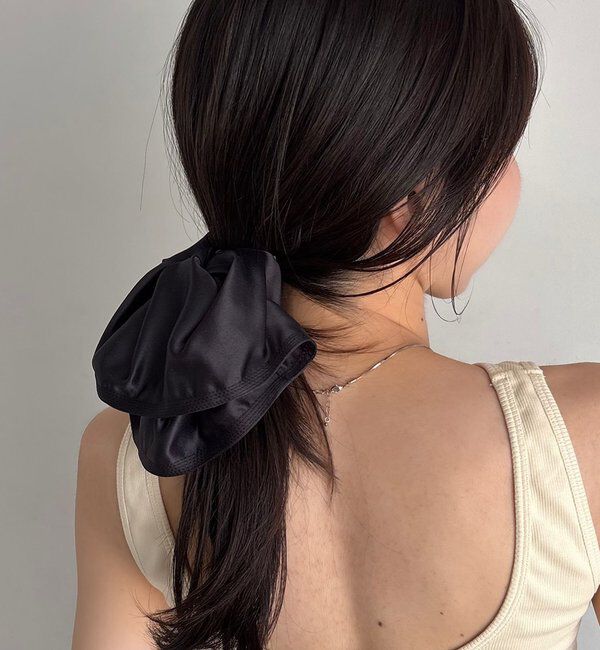 「〈GOLDY/ゴールディ〉サテンラッフルヘアクリップ」|リング|ブラック