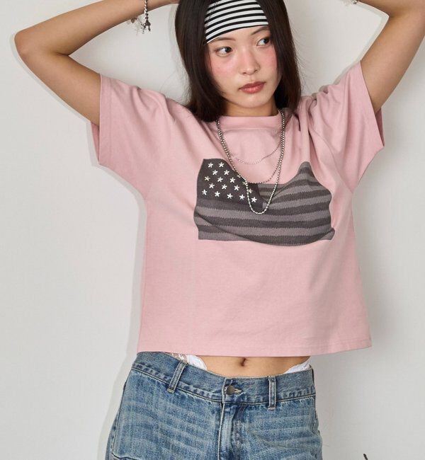  「【UNISEX】【KOOKY'N】スタースタッズフラッググラフィックTEE」|Tシャツ・カットソー|