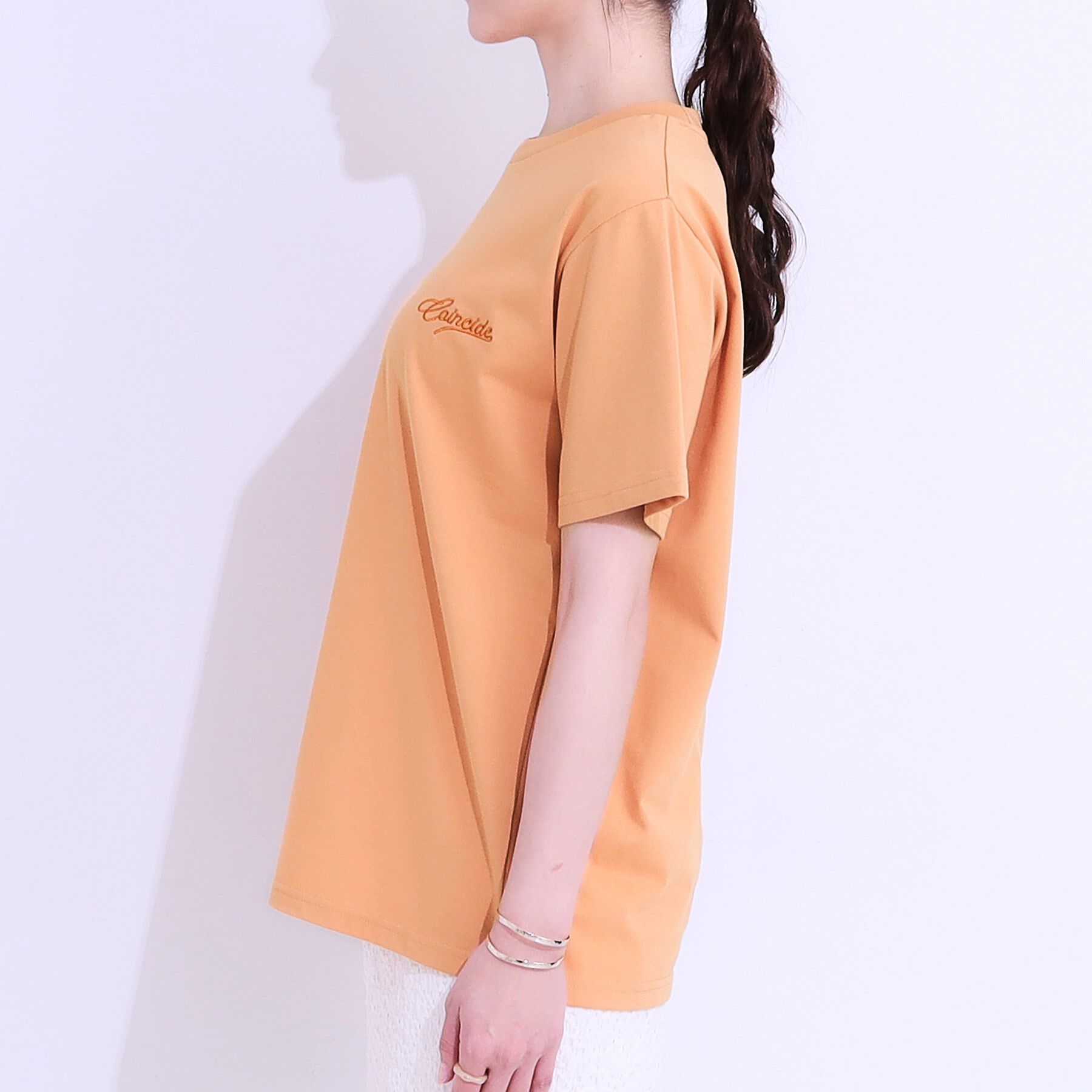 SHOO･LA･RUE「【S-LL/ひんやり/UV】汗をかいても気になりにくい グラフィックTシャツ」|Tシャツ・カットソー|