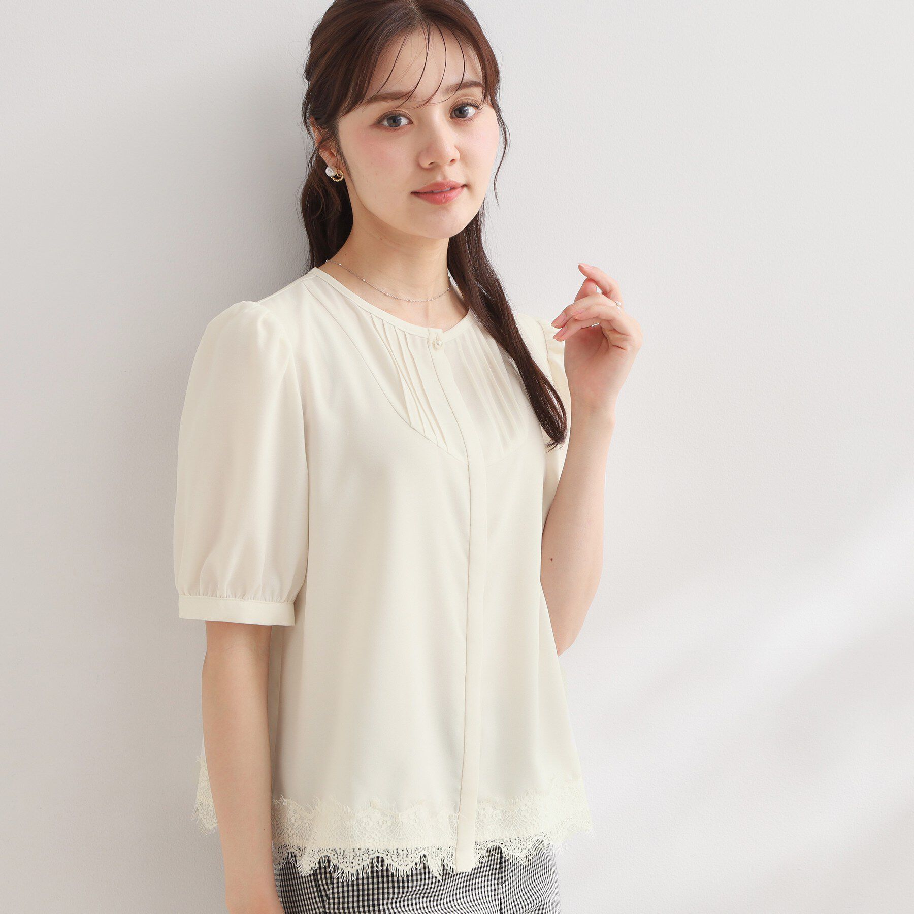 Couture broach「【洗える】ピンタック 裾レース ブラウス」|シャツ・ブラウス|オフホワイト(003