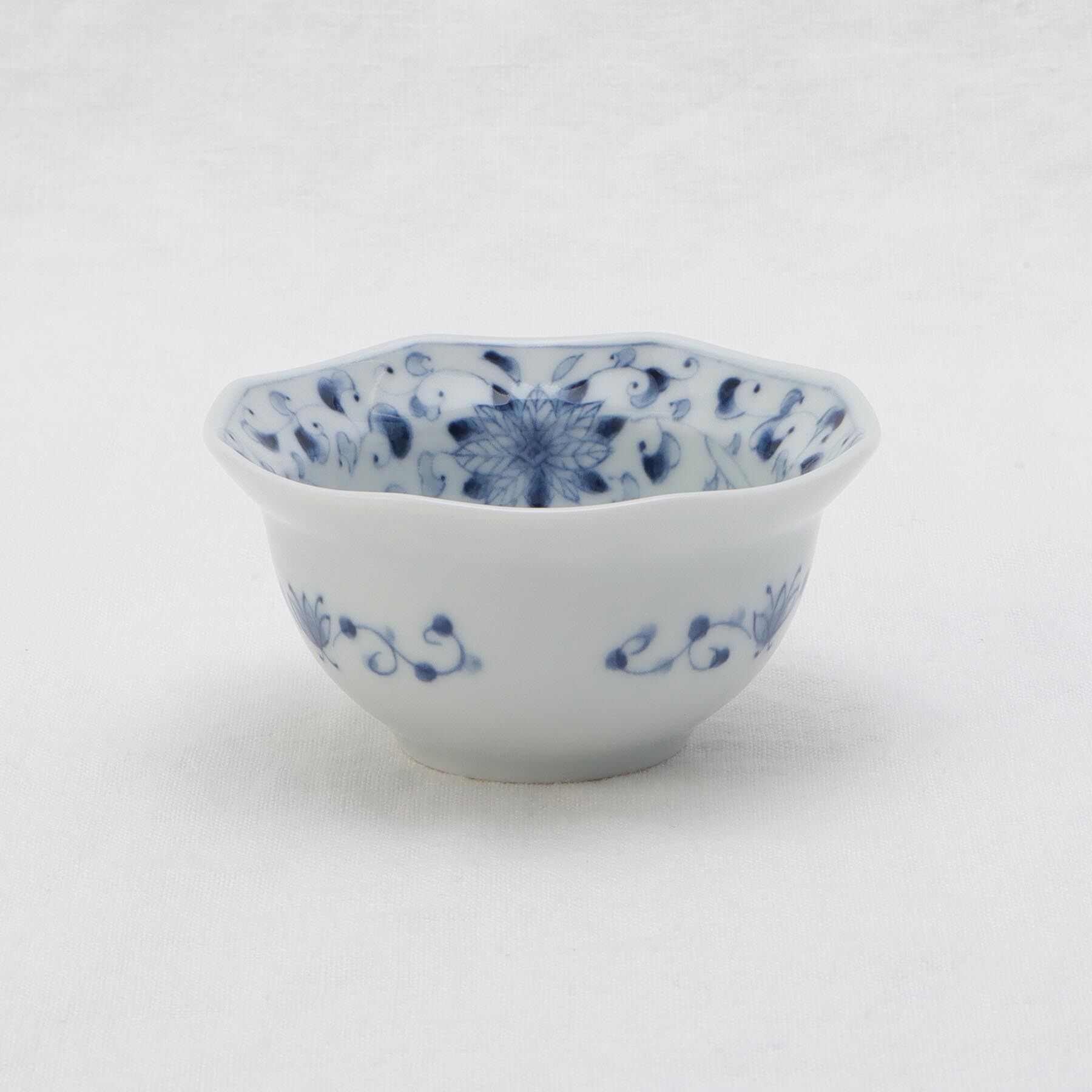 212 KITCHEN STORE「藍凛堂 八角珍味鉢 菊唐草」|食器・キッチングッズ|