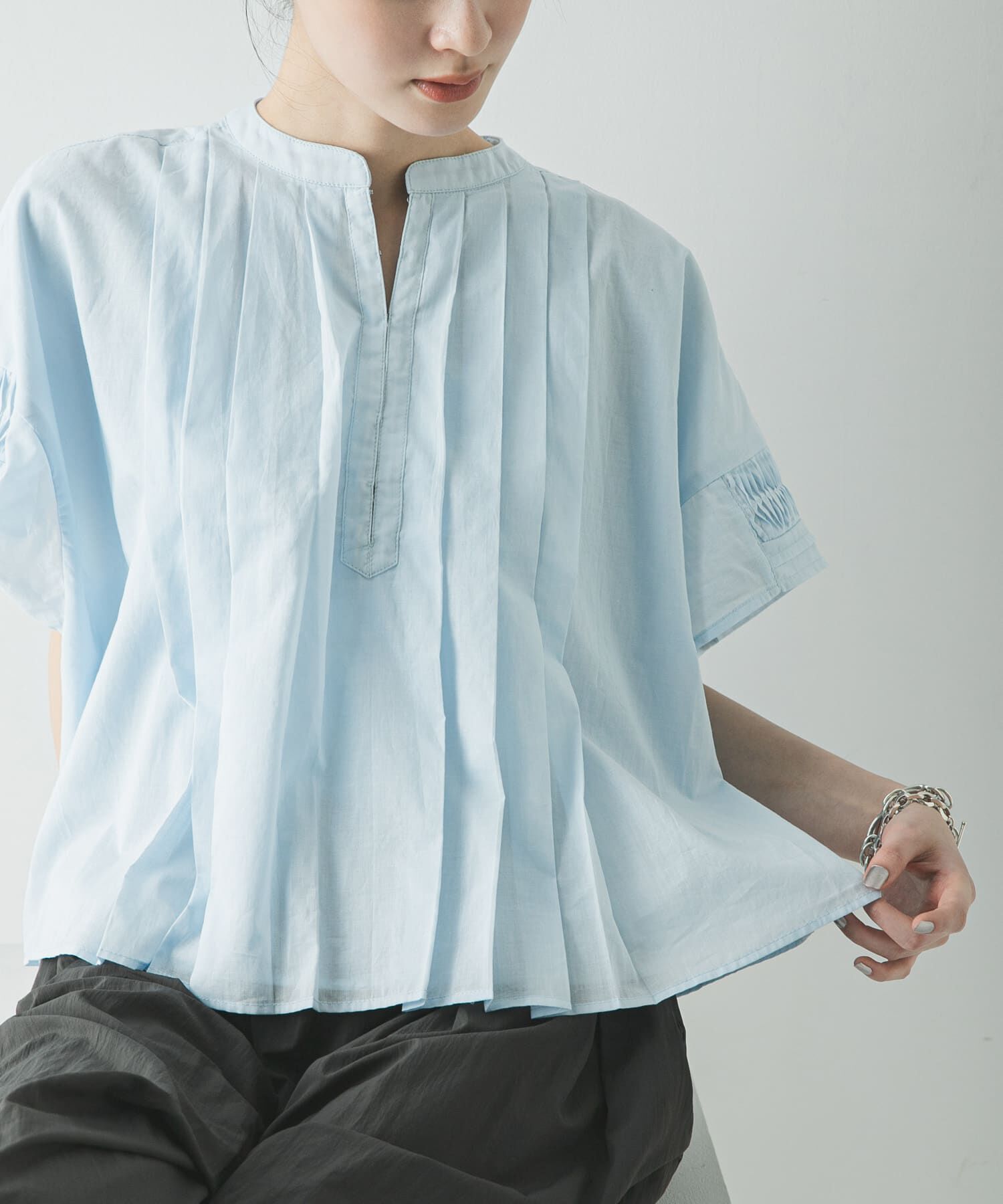URBAN RESEARCH「ハーフスリーブタックショートシャツ」|シャツ・ブラウス|ブルー系その他
