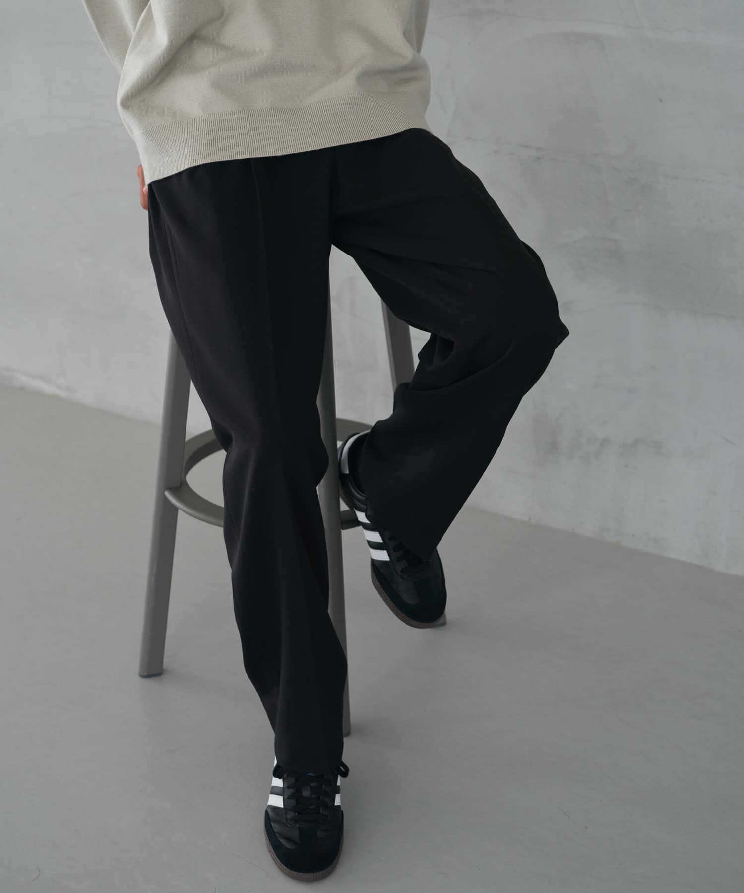 URBAN RESEARCH DOORS「『仁村紗和さん着用』『UR TECH』完声2タックワイドトラウザー」|その他|ブラック
