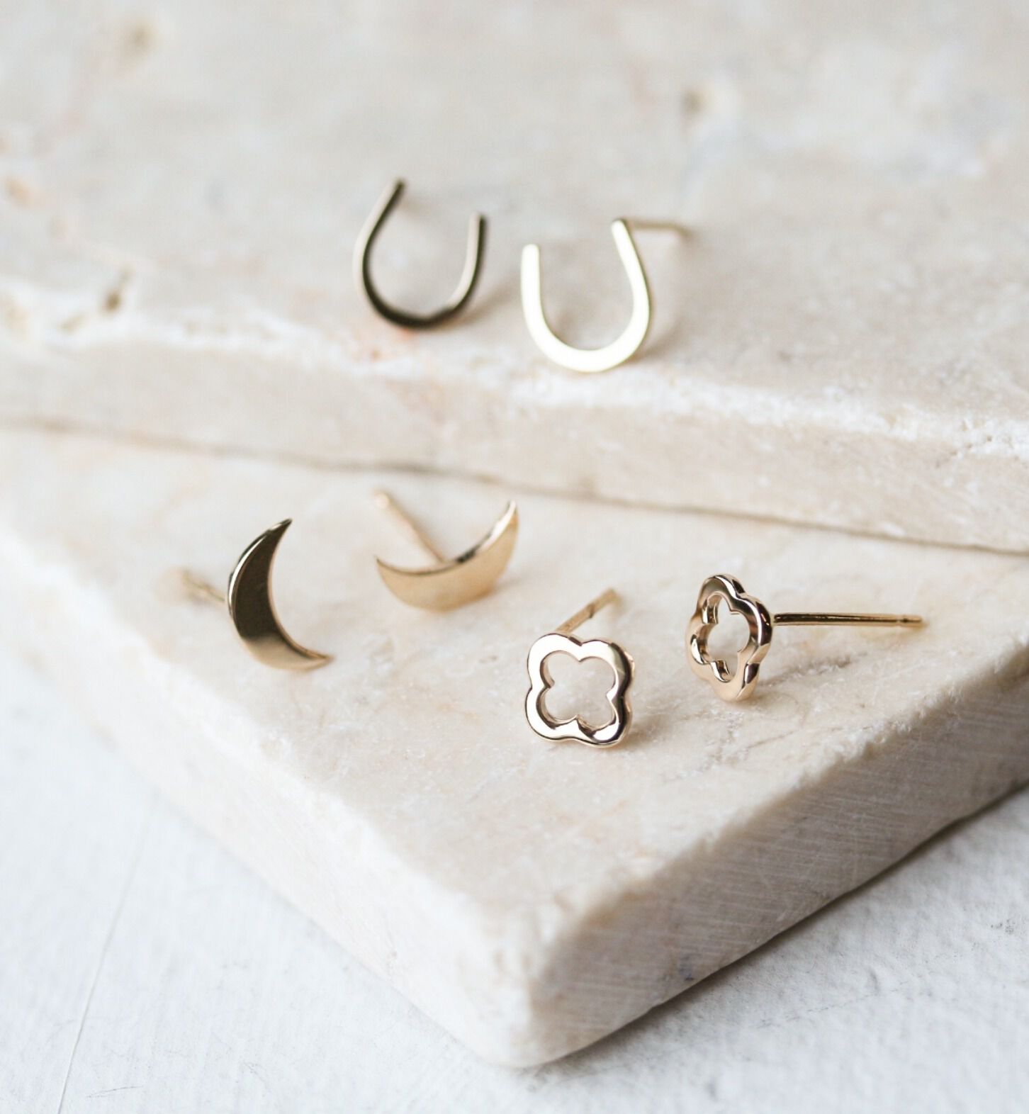  「ゴールド ムーン ピアス | K10YG」|ピアス|