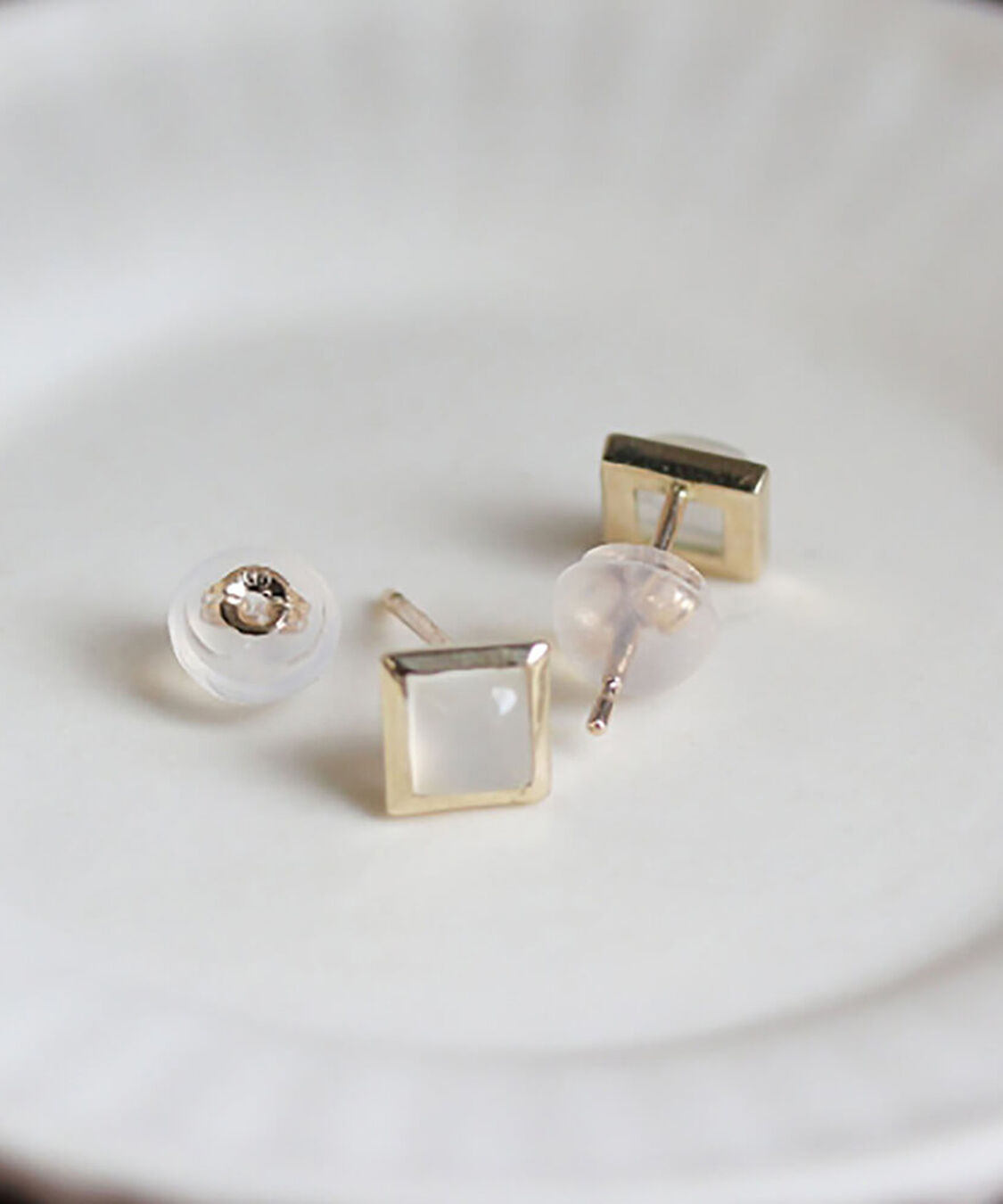  「ムーンストーン スクエア ピアス | K10YG」|ピアス|