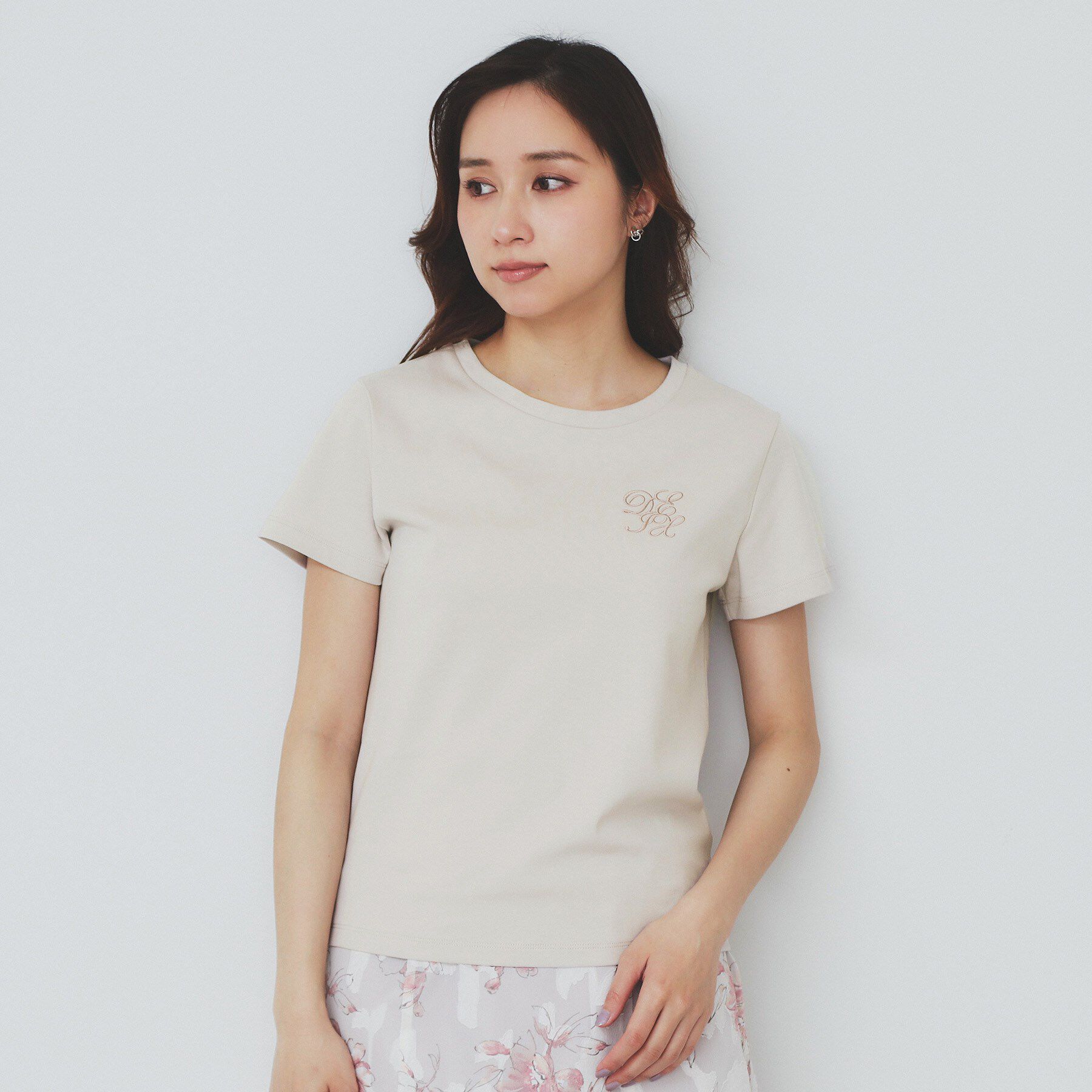index「エンブレム刺繍Tシャツ【UV／接触冷感／洗濯機洗い可】」|Tシャツ・カットソー|