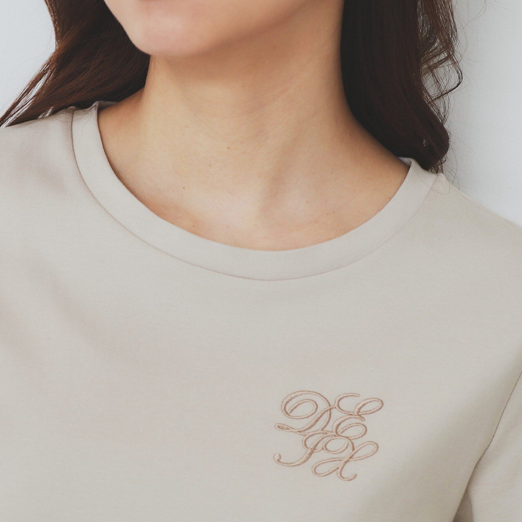 index「エンブレム刺繍Tシャツ【UV／接触冷感／洗濯機洗い可】」|Tシャツ・カットソー|