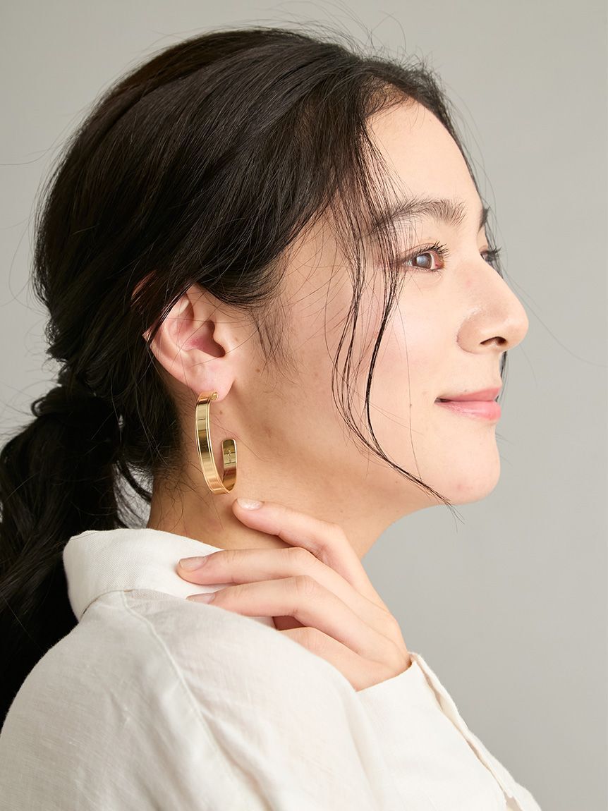 Mila Owen「メタルラインフープピアス」|ピアス|