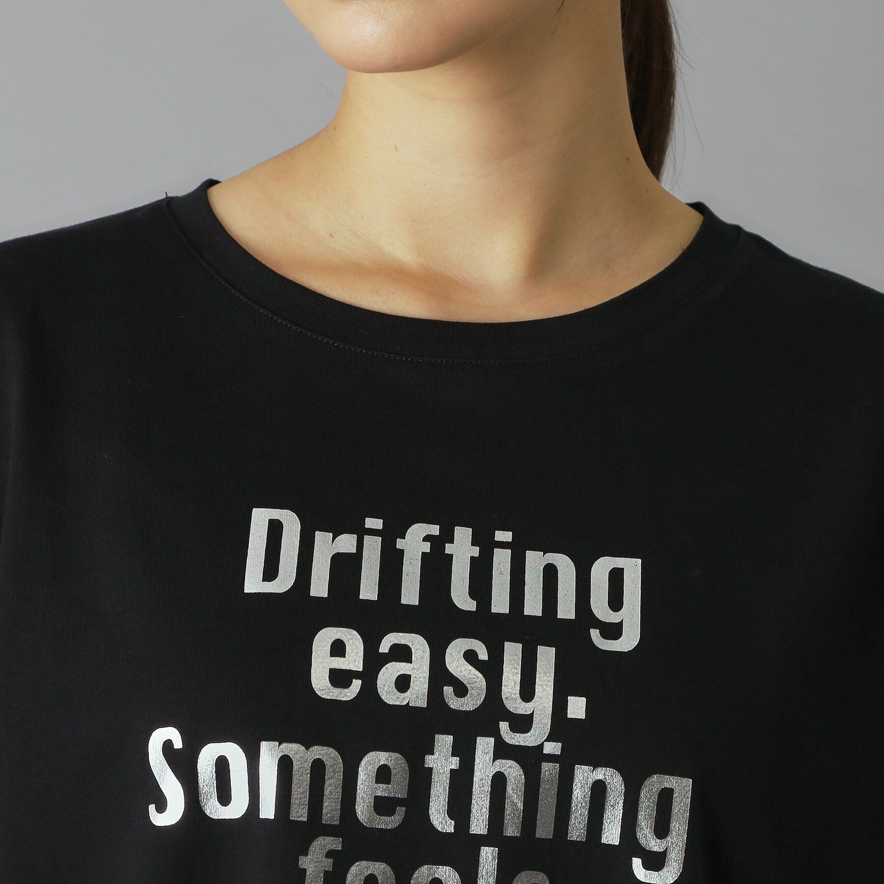 DRESSTERIOR「【箔ロゴ】箔プリントドルマンスリーブ Tシャツ」|Tシャツ・カットソー|