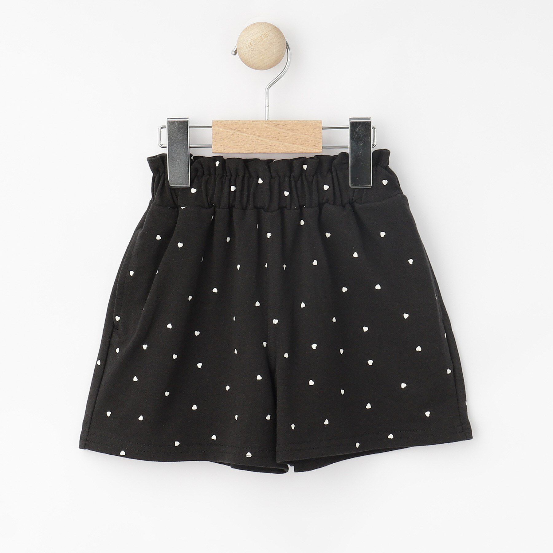 SHOO･LA･RUE「【100-150cm】ハートポケットがキュートな 総柄ショートパンツ」|キュロット|ブラック(119)