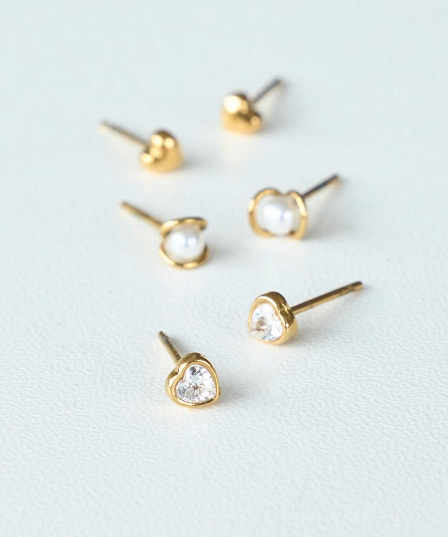 Phoebe「【金属アレルギー対応】ジュエルハートピアス　ゴールド/サージカルステンレス」|ピアス|