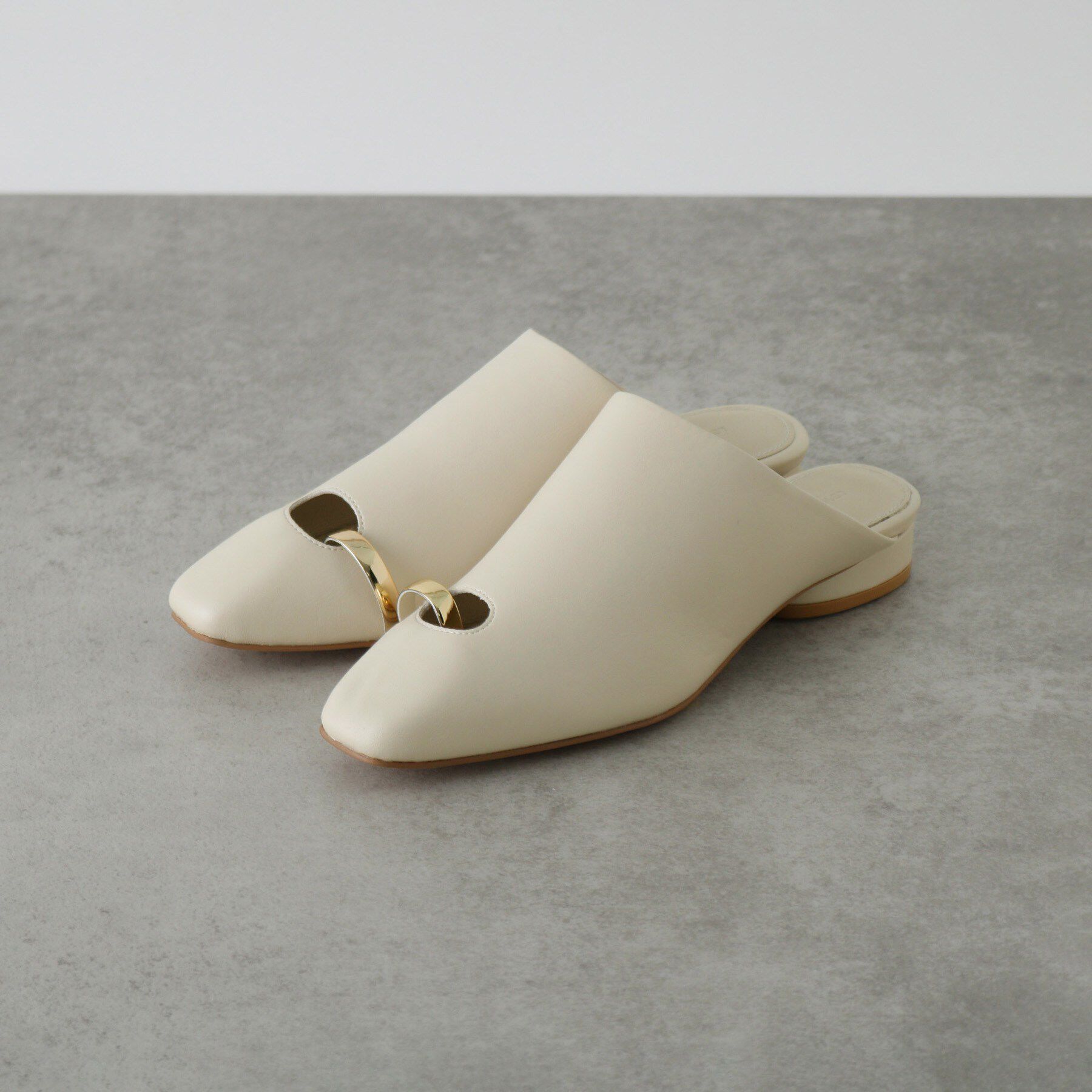 GALLEST「【LE VERNIS】Toe ring Mules」|サンダル|オフホワイト(003