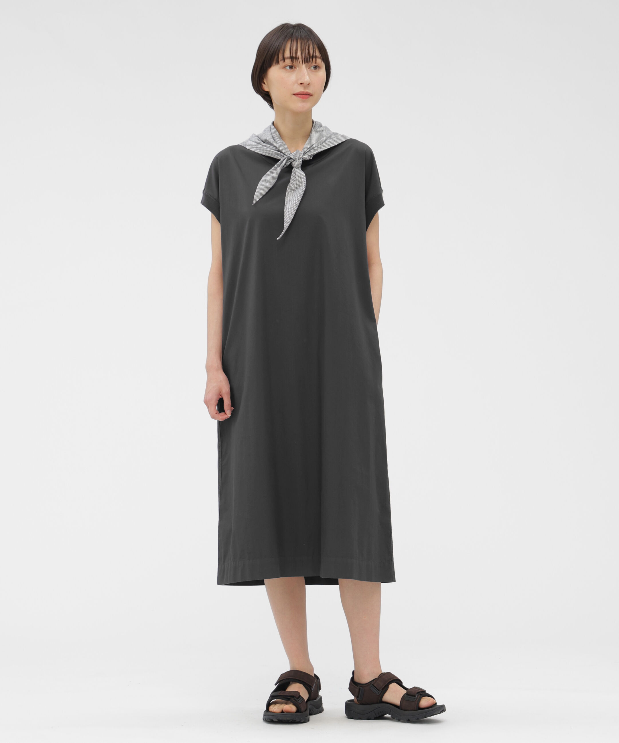 MHL.「GARMENT DYED COTTON POPLIN DRESS」|ワンピース|DARK CHARCOAL4