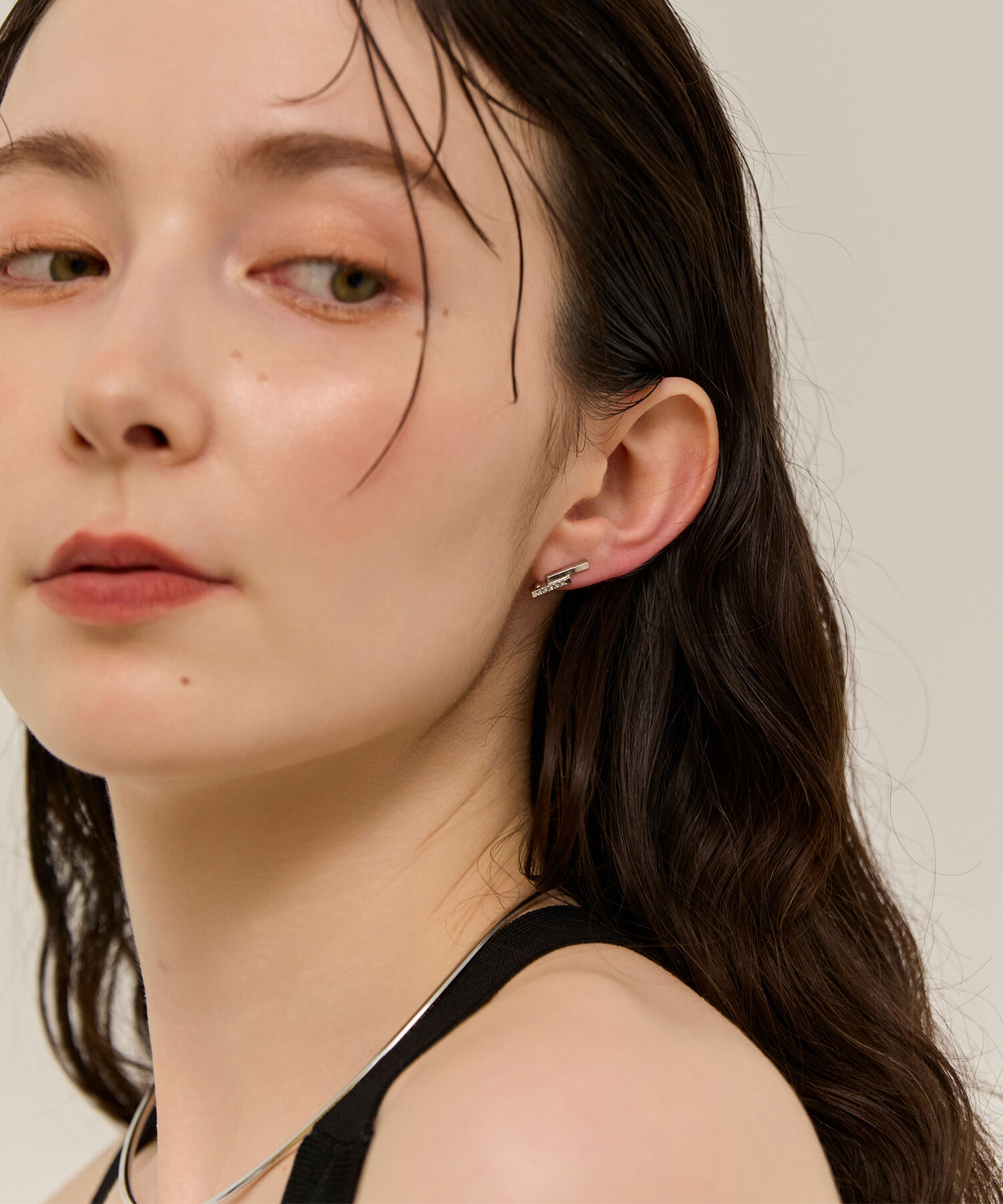 Phoebe「【金属アレルギー対応】デュオバービジューイヤーカフ（片耳）　シルバー/ニッケルフリー」|イヤリング|