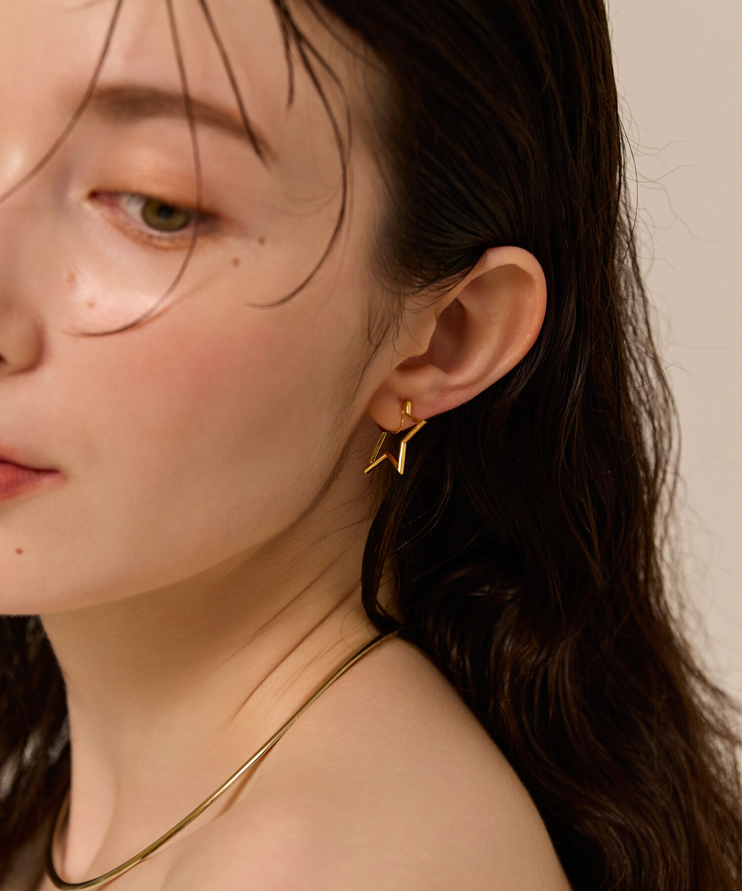 Phoebe「【金属アレルギー対応】【痛くないシリーズ】スターフープライトフィットイヤリング　ゴールド」|イヤリング|