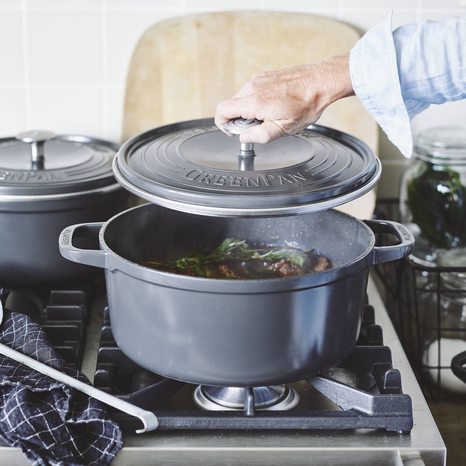 212 KITCHEN STORE「フェザーウェイト ココットラウンド 22cm GY ＜GreenPan グリーンパン＞」|食器・キッチングッズ|