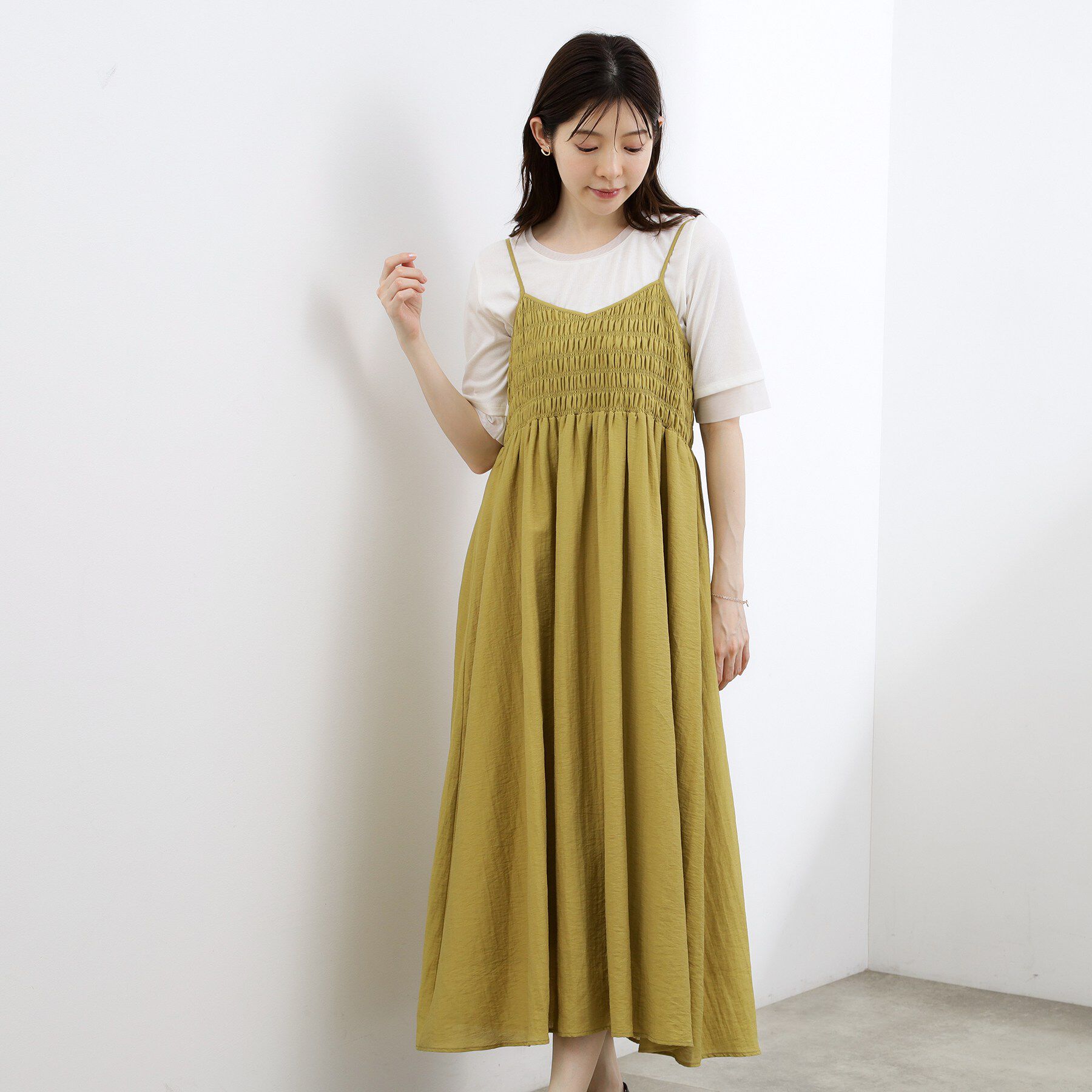 grove「【洗える】大人のシャーリングキャミワンピース」|ワンピース|ピスタチオ(035)