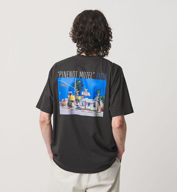 BEAUTY&YOUTH UNITED ARROWS「【別注】＜EIZIN SUZUKI＞PINENOT MOTEL プリント Tシャツ」|Tシャツ・カットソー|DK.GRAY