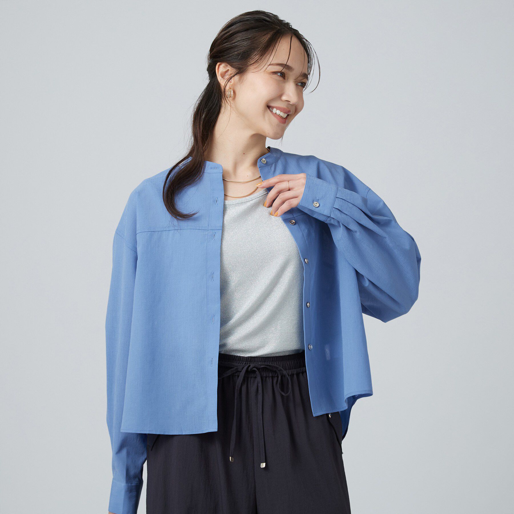 SHOO･LA･RUE「【さらり快適】通気性の良い シアーショート丈シャツ」|シャツ・ブラウス|