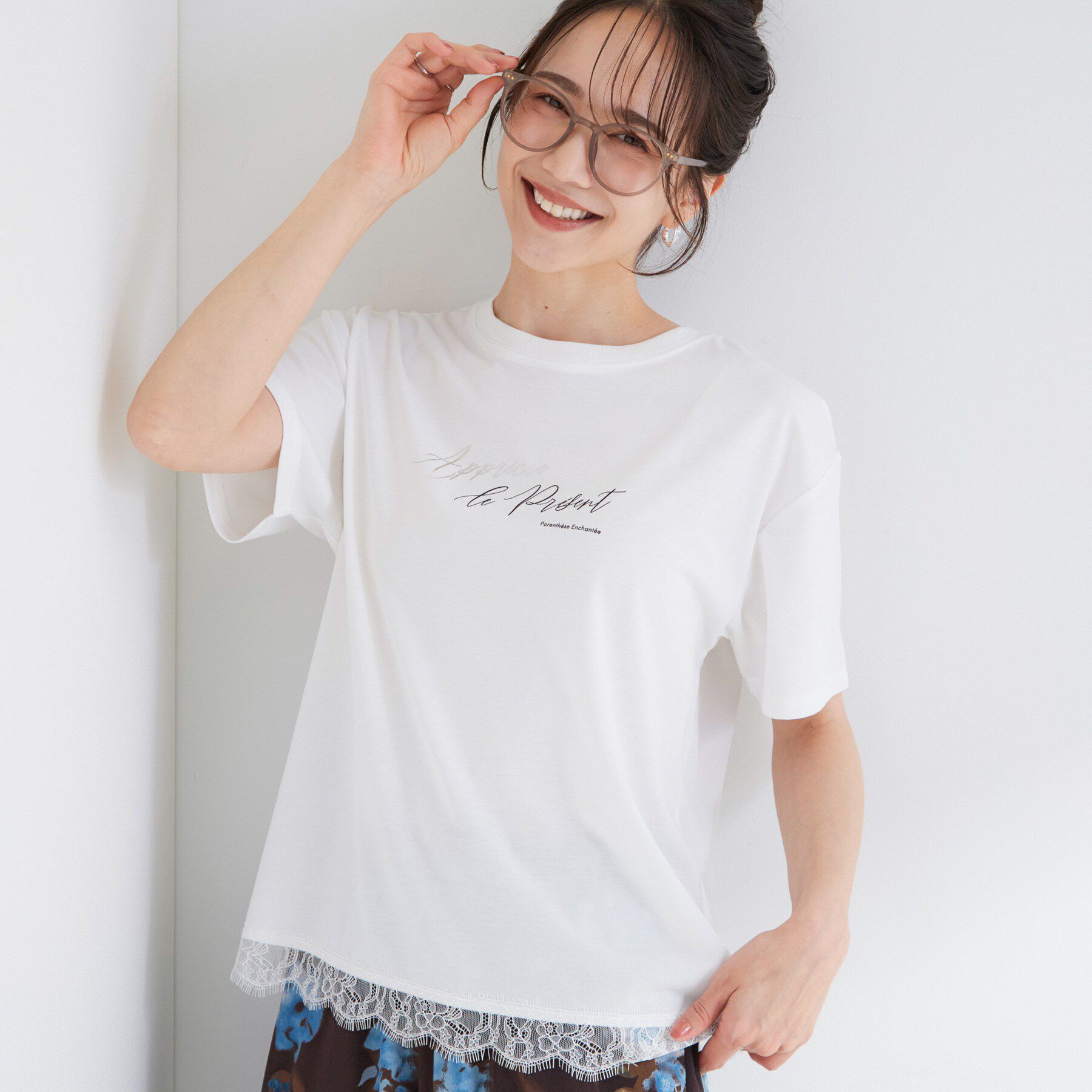 SHOO･LA･RUE「【ひんやり/UV/S-LL/洗濯機可】裾レースが女性らしさをプラスする プリントアソートTシャツ」|Tシャツ・カットソー|ホワイト(001)