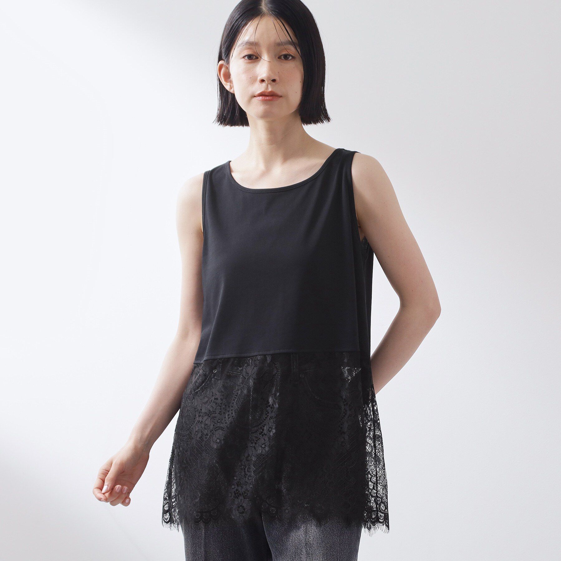 THE SHOP TK「【ひんやり/人気アイテム】レイヤードスタイルに 裾レースタンクトップ」|Tシャツ・カットソー|