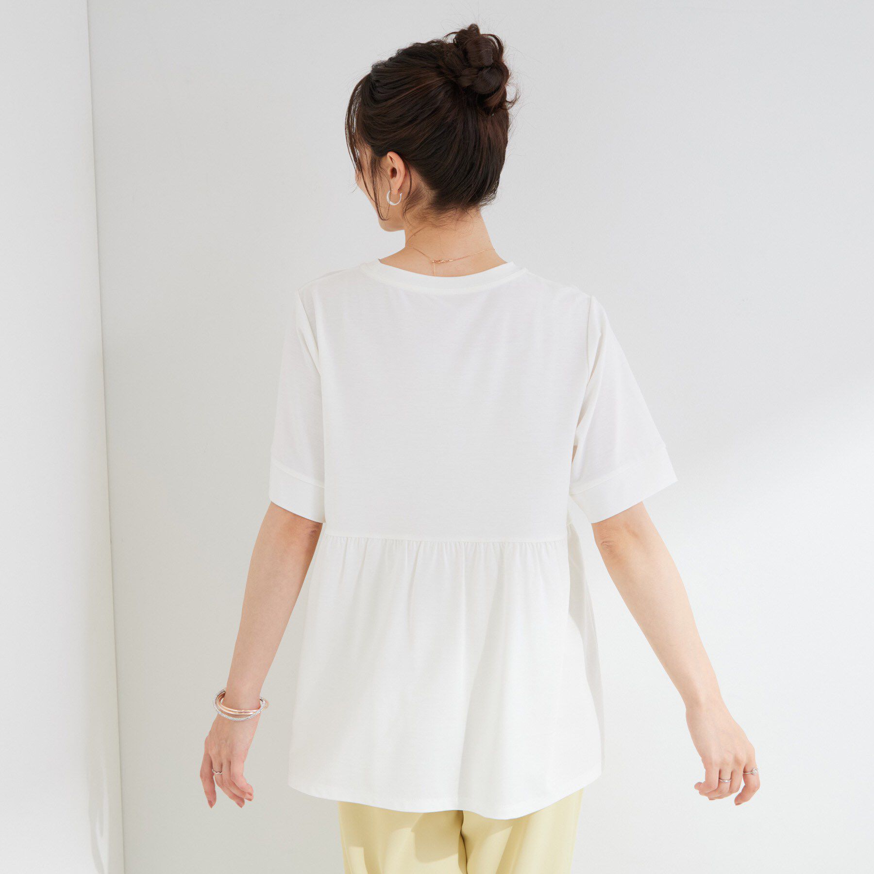SHOO･LA･RUE「【ひんやり/UV/S-LL/体型カバー】インせず着られる サイドギャザー切替トップス」|Tシャツ・カットソー|